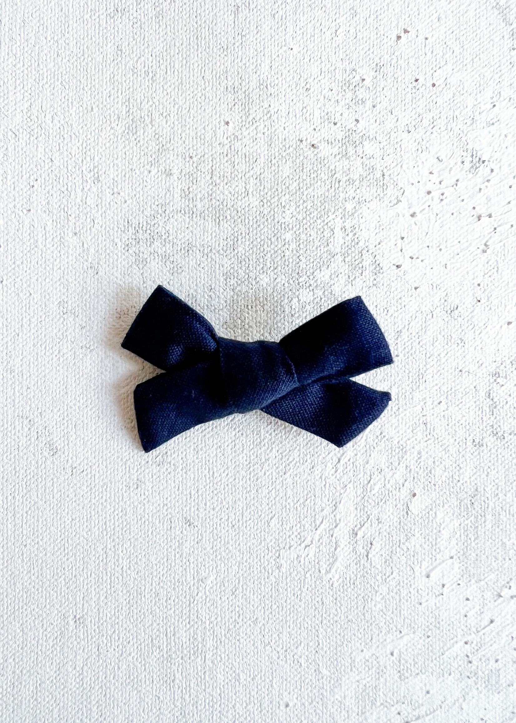 Elitaire Petite Classic Navy Hair Bow Clip