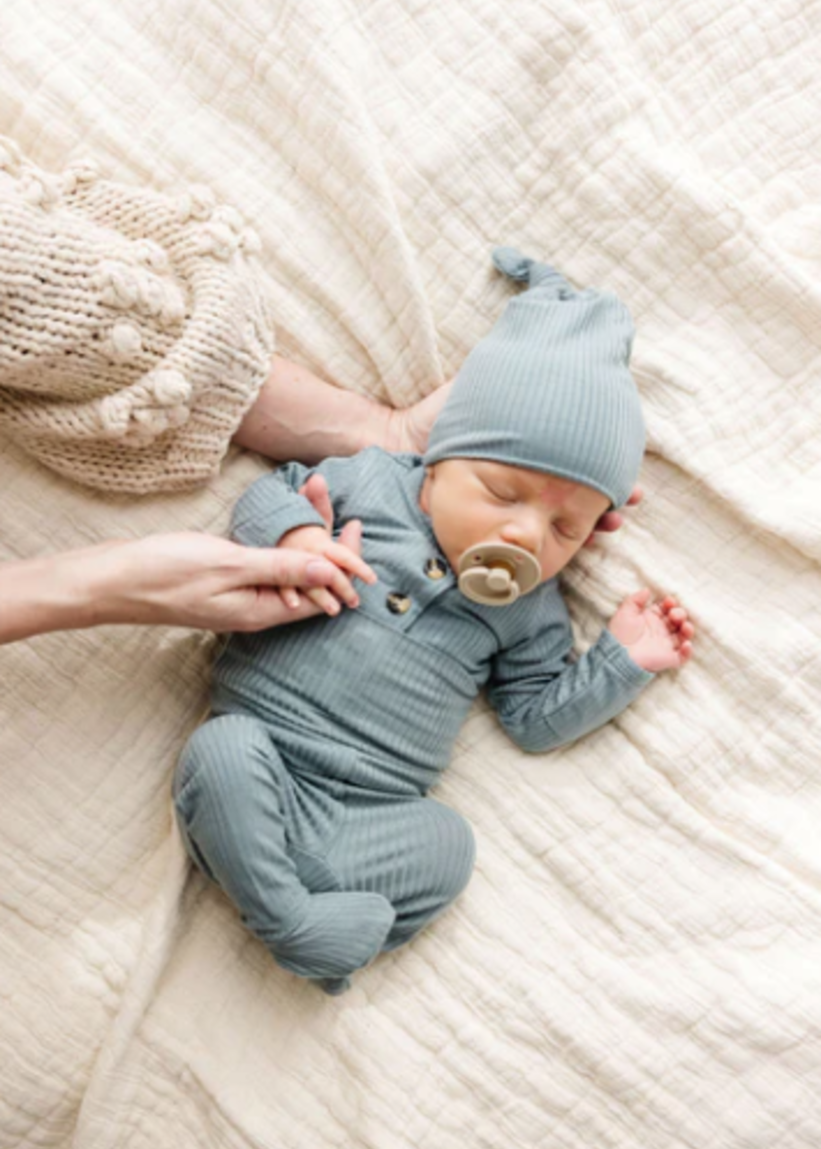 Elitaire Petite Ford Ribbed Newborn Bundle (Hat)