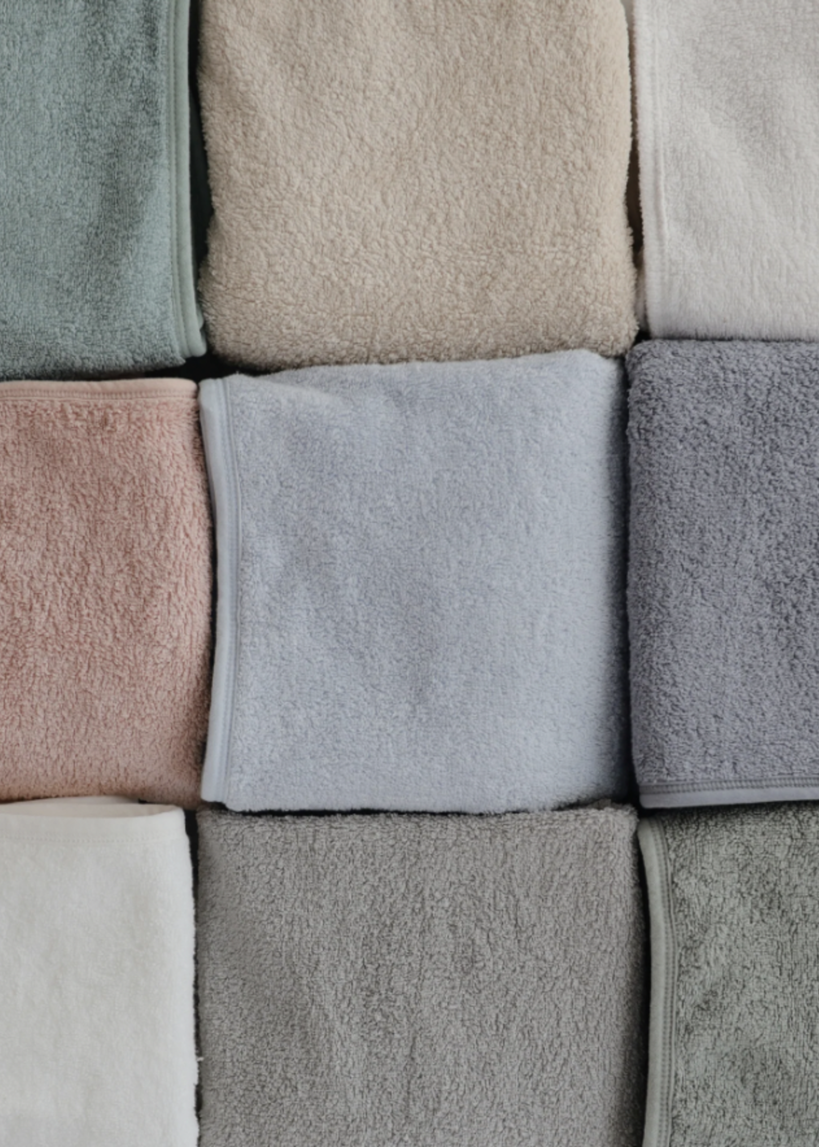 Elitaire Petite Organic Cotton Hooded Towel in Blush