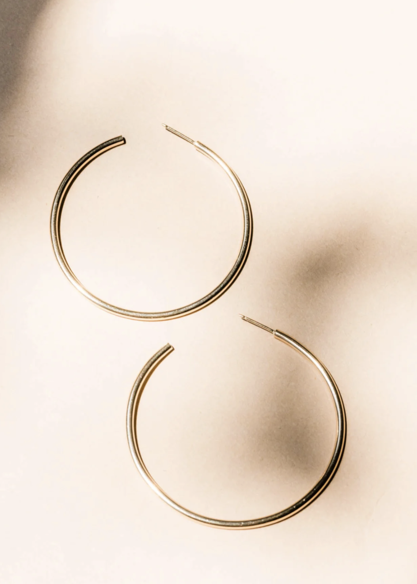 Elitaire Boutique Everyday Large Hoops