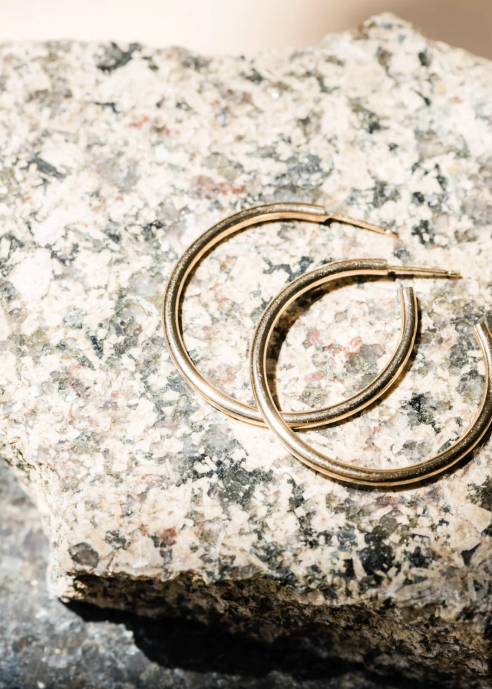 Elitaire Boutique Everyday Medium Hoops