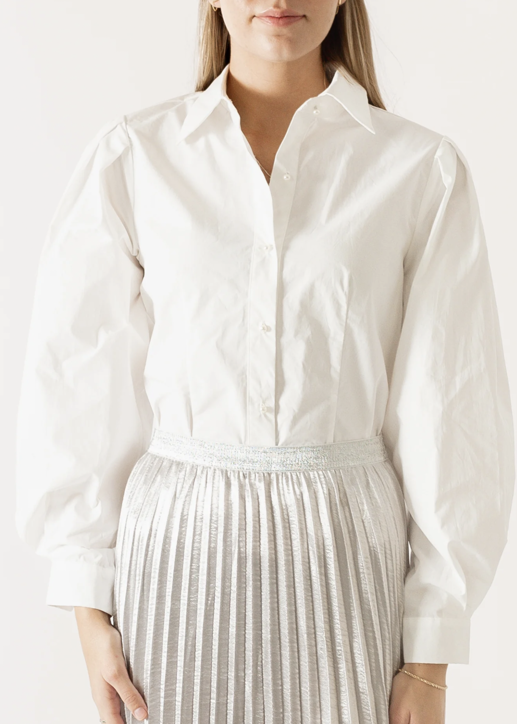 Elitaire Boutique Pearl Fitted Shirt