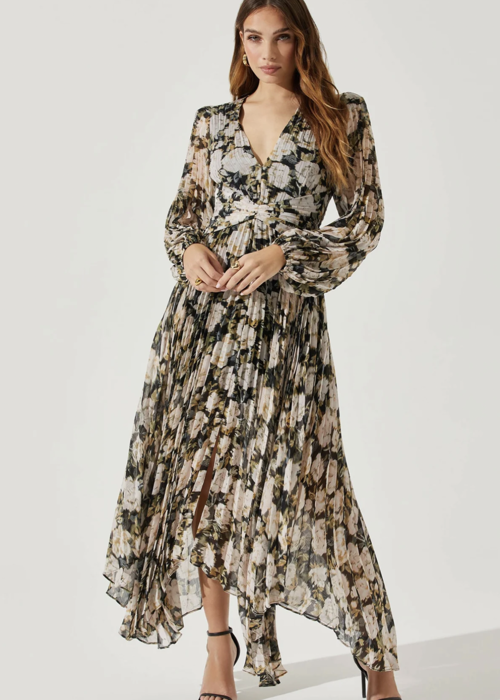 Elitaire Boutique Ayana Dress in Cream & Black Floral