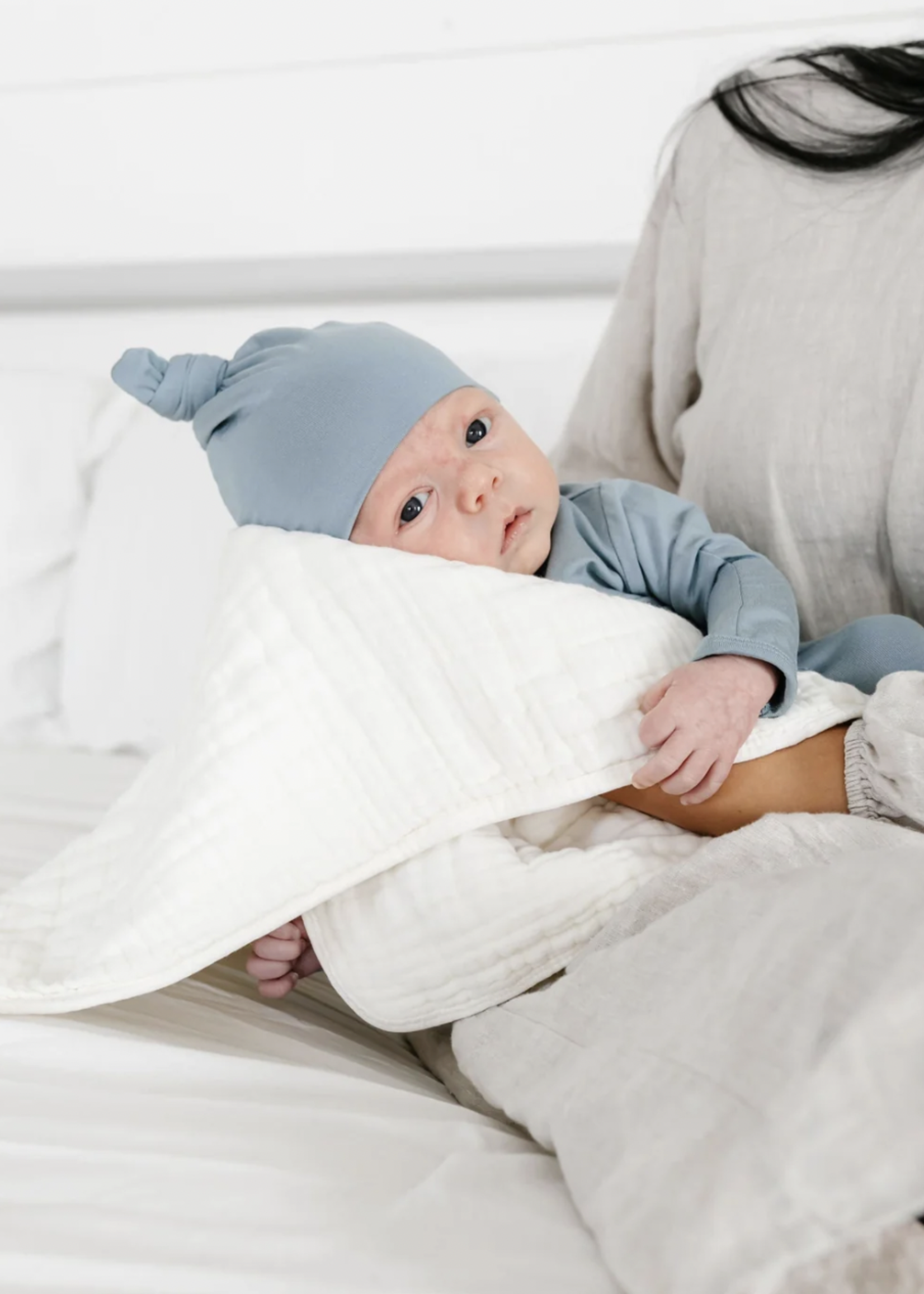 Elitaire Petite Cloud Muslin Burp Cloth 2-Pack in Bali + White