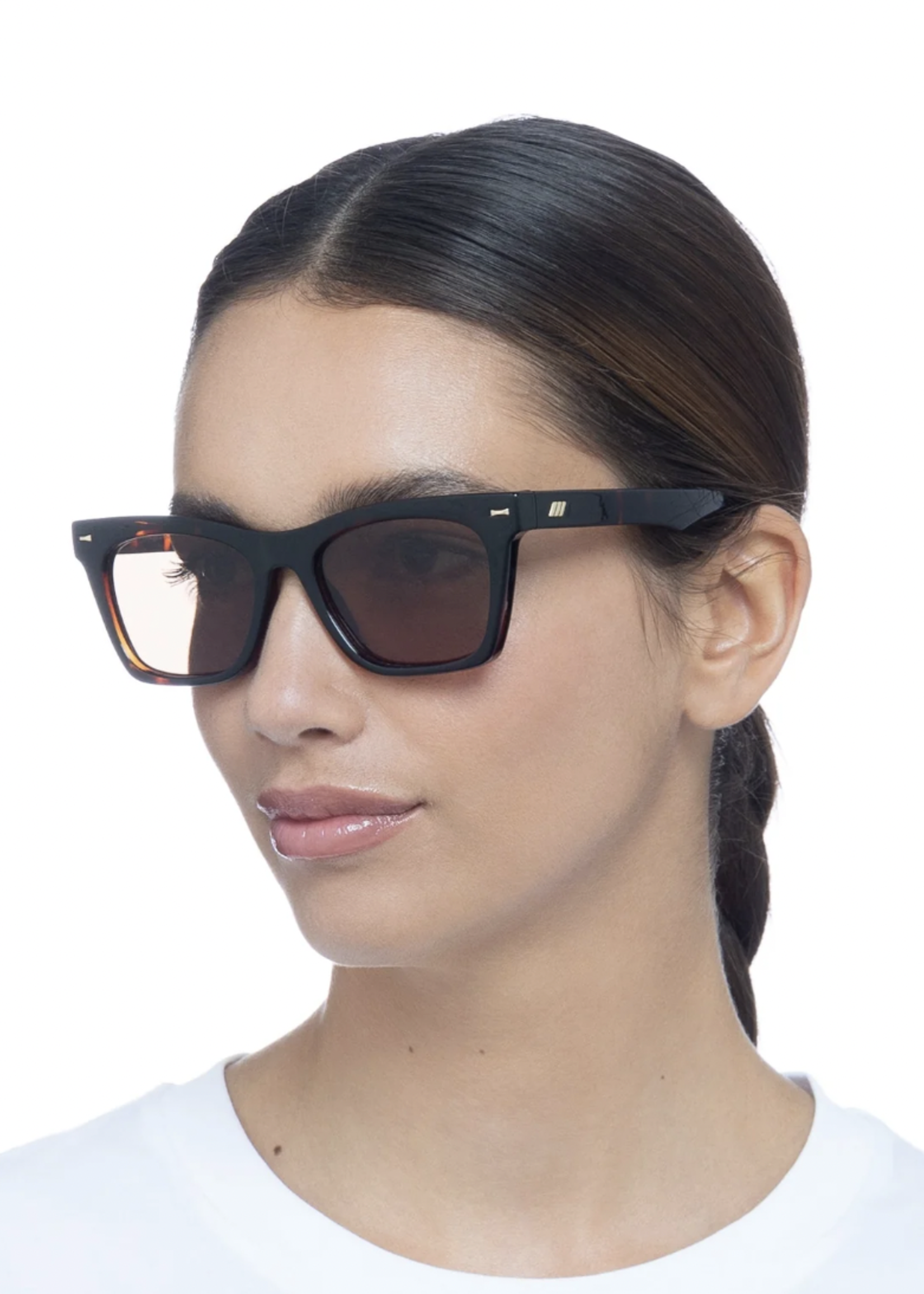 Elitaire Boutique Chante in Dark Tort