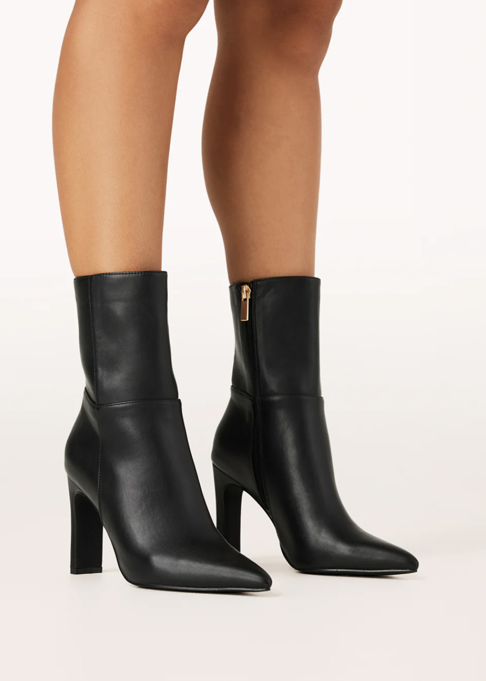 Elitaire Boutique Vivienne Ankle Boot in Black