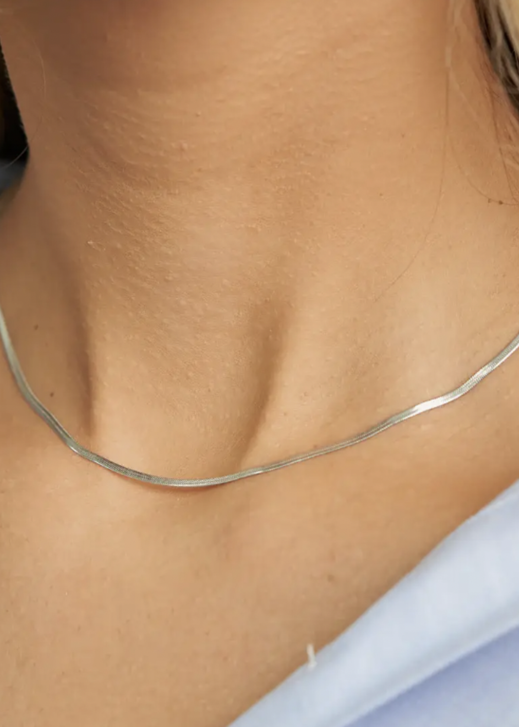 Elitaire Boutique Micro Herringbone Necklace - Silver