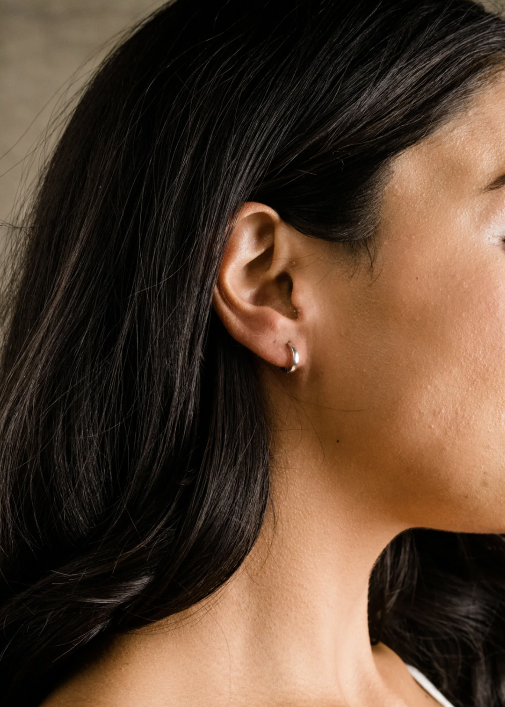 Elitaire Boutique 24/7 Hinge Hoops Silver