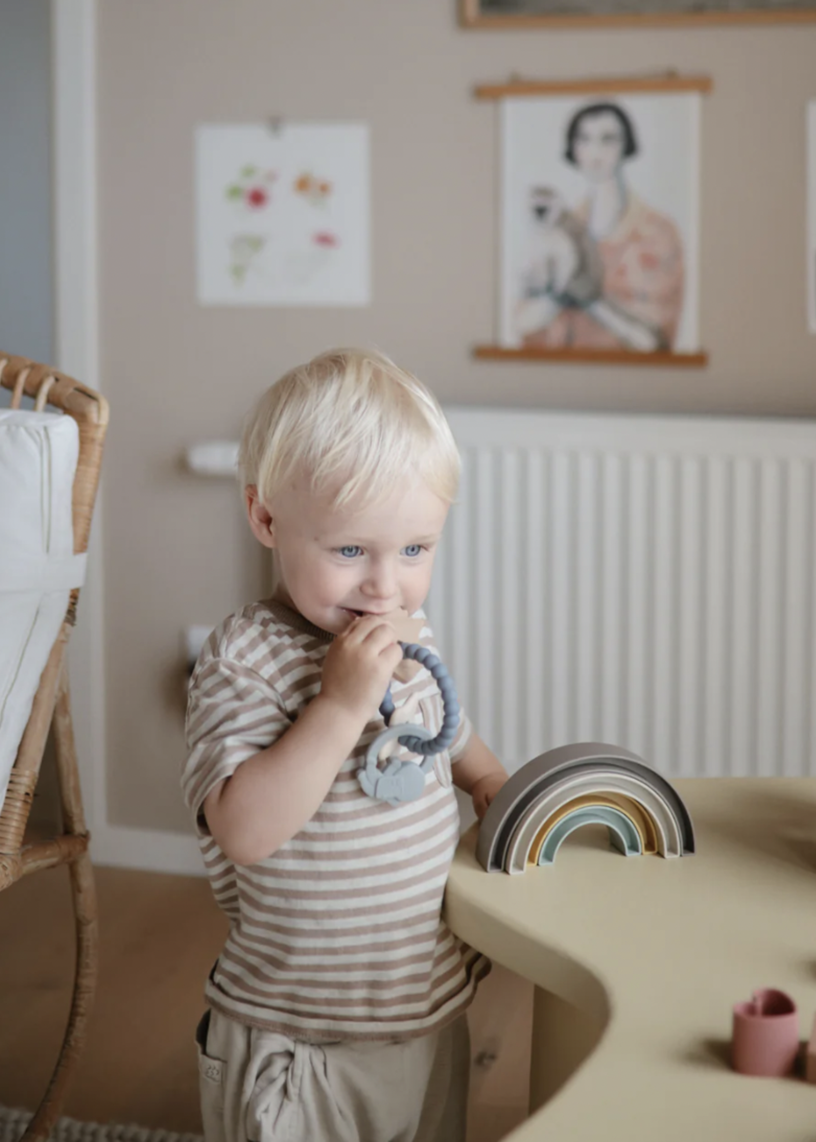 Elitaire Petite Space Teething Ring