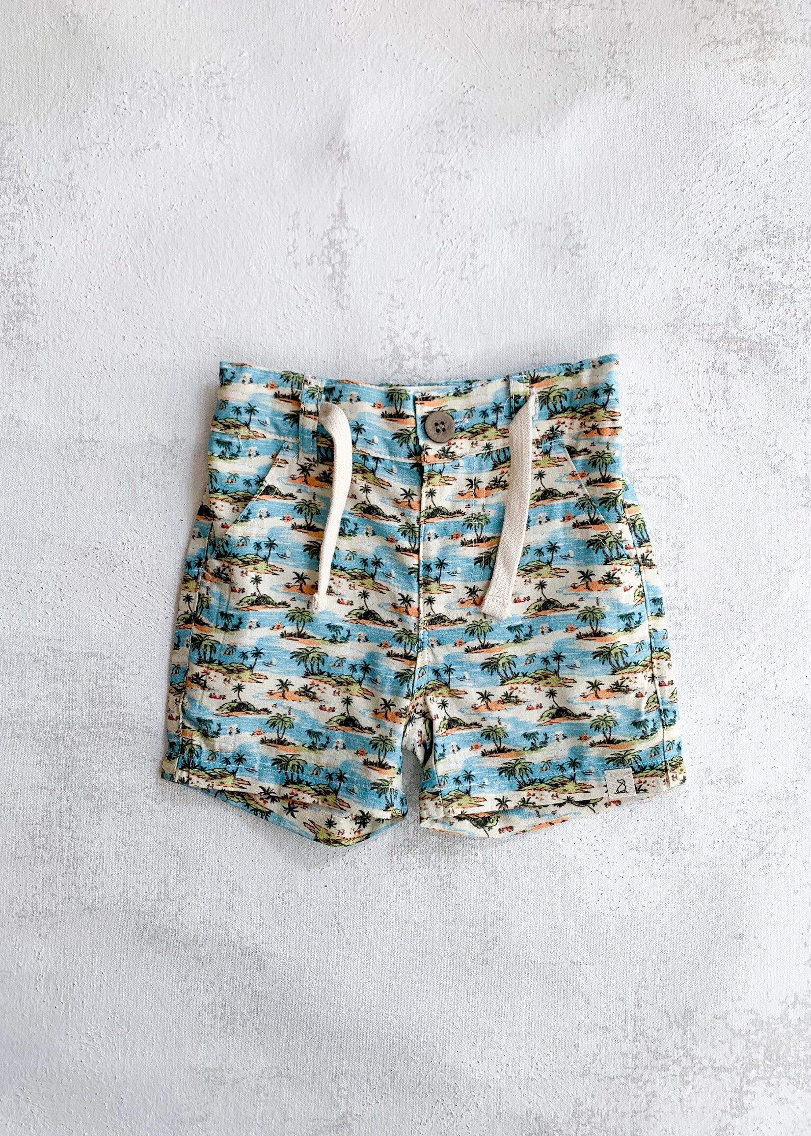 Elitaire Petite Mahalo Shorts in Tropical Beach Print