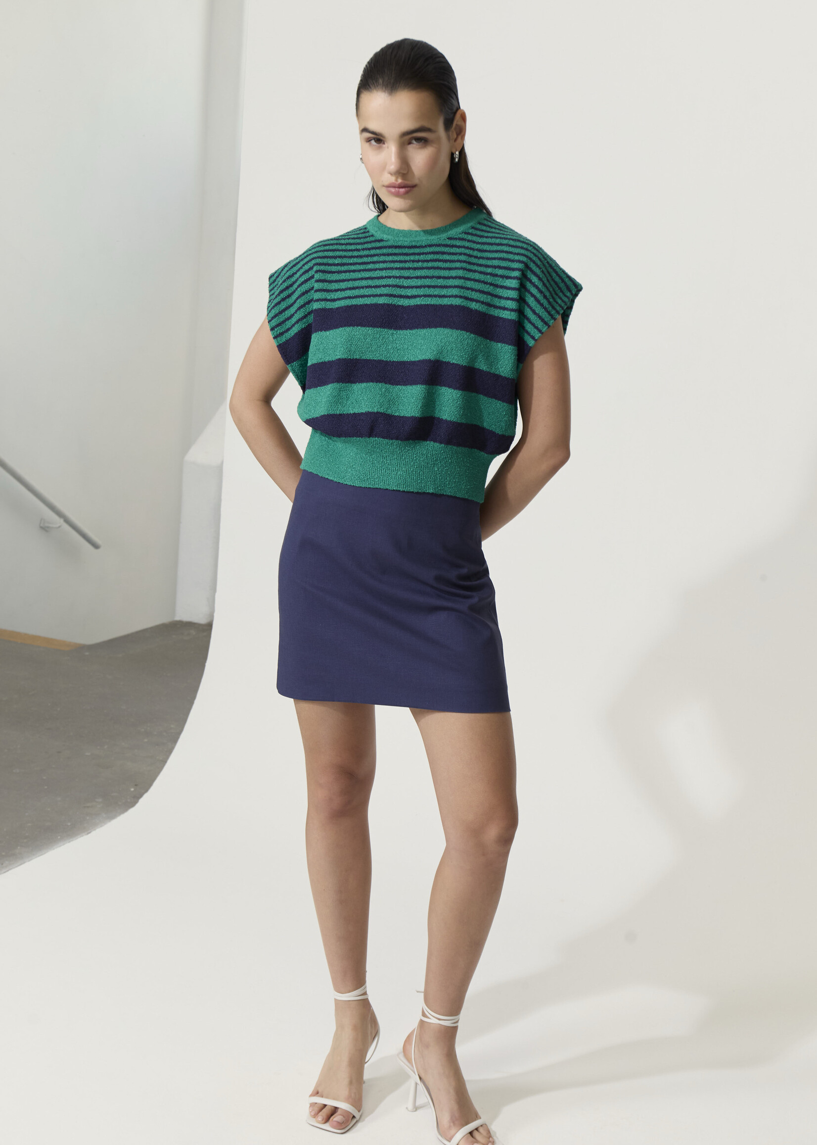 Elitaire Boutique Rosa Navy Skirt