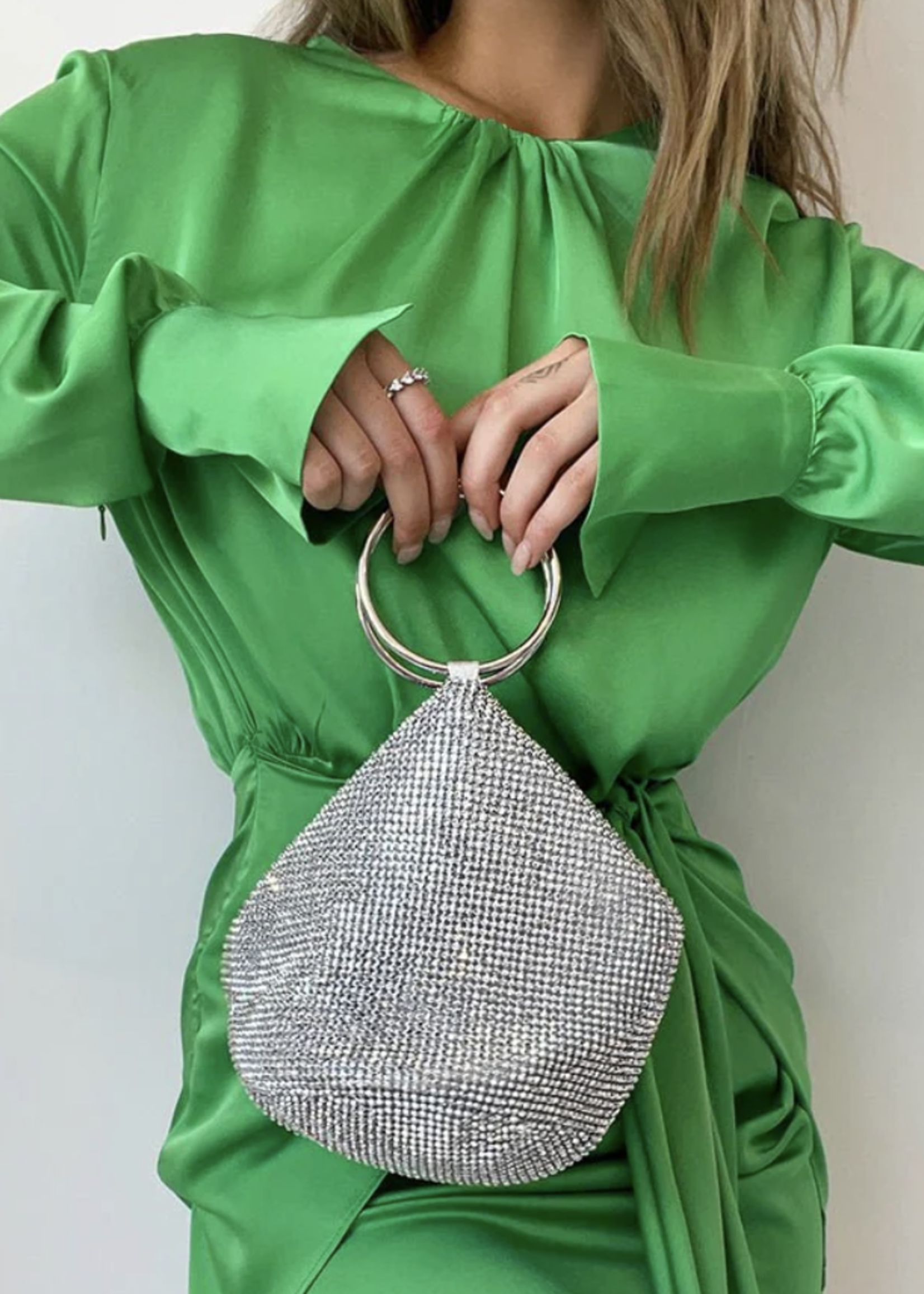 Elitaire Boutique Ellie Crystal Mesh Handle Bag in Silver