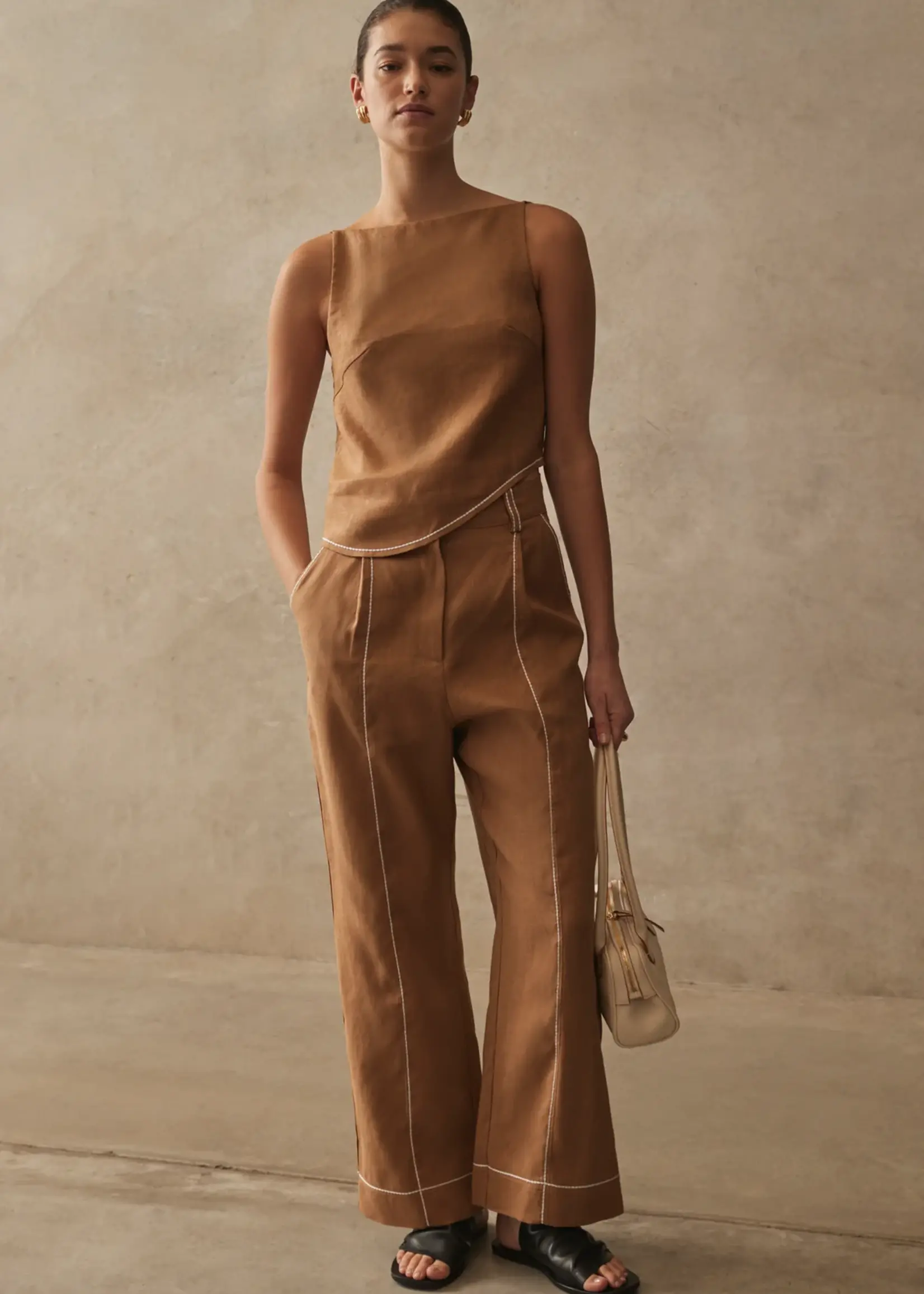 Elitaire Boutique Avalon Top in Honey