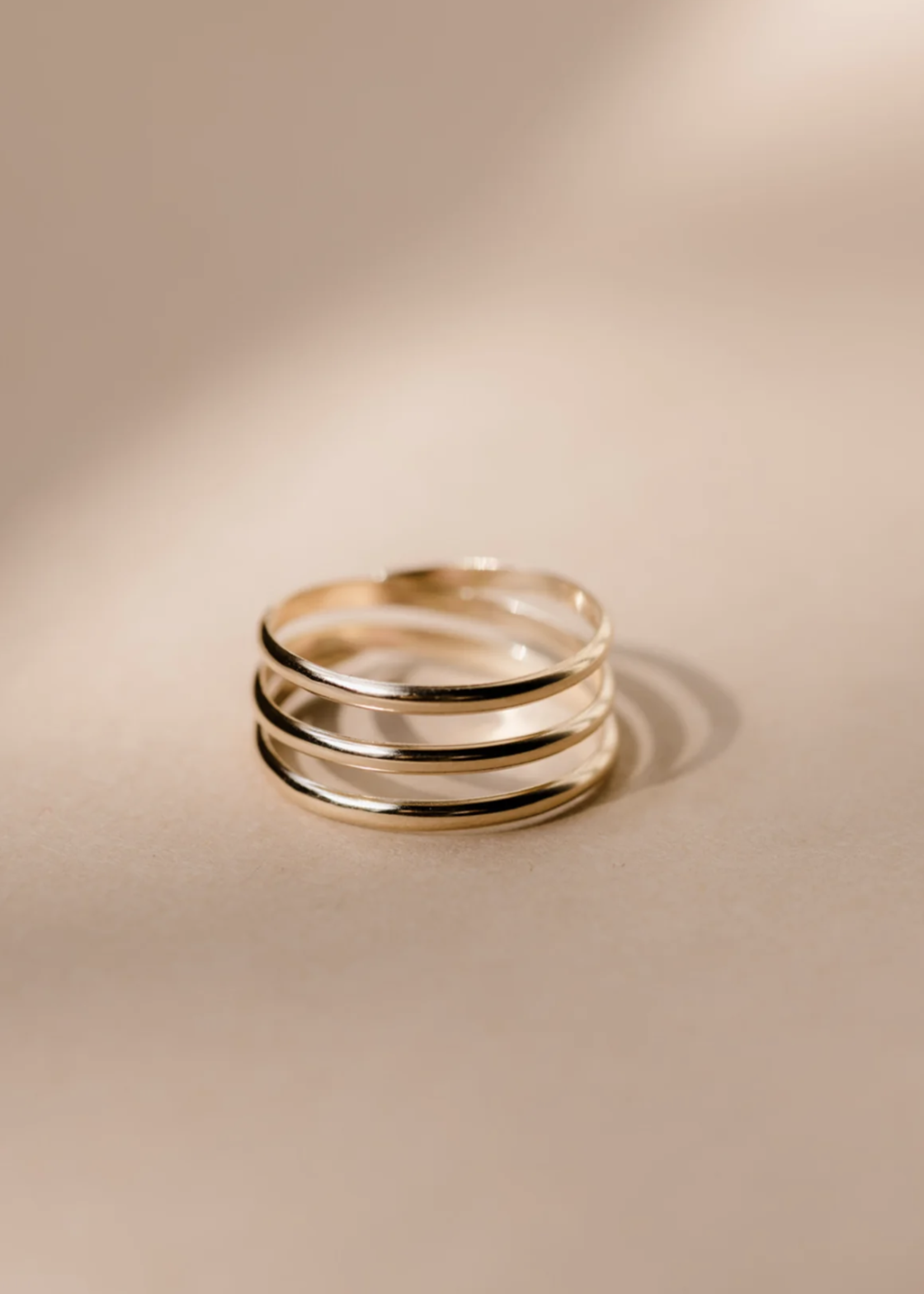 Elitaire Boutique Contour Ring