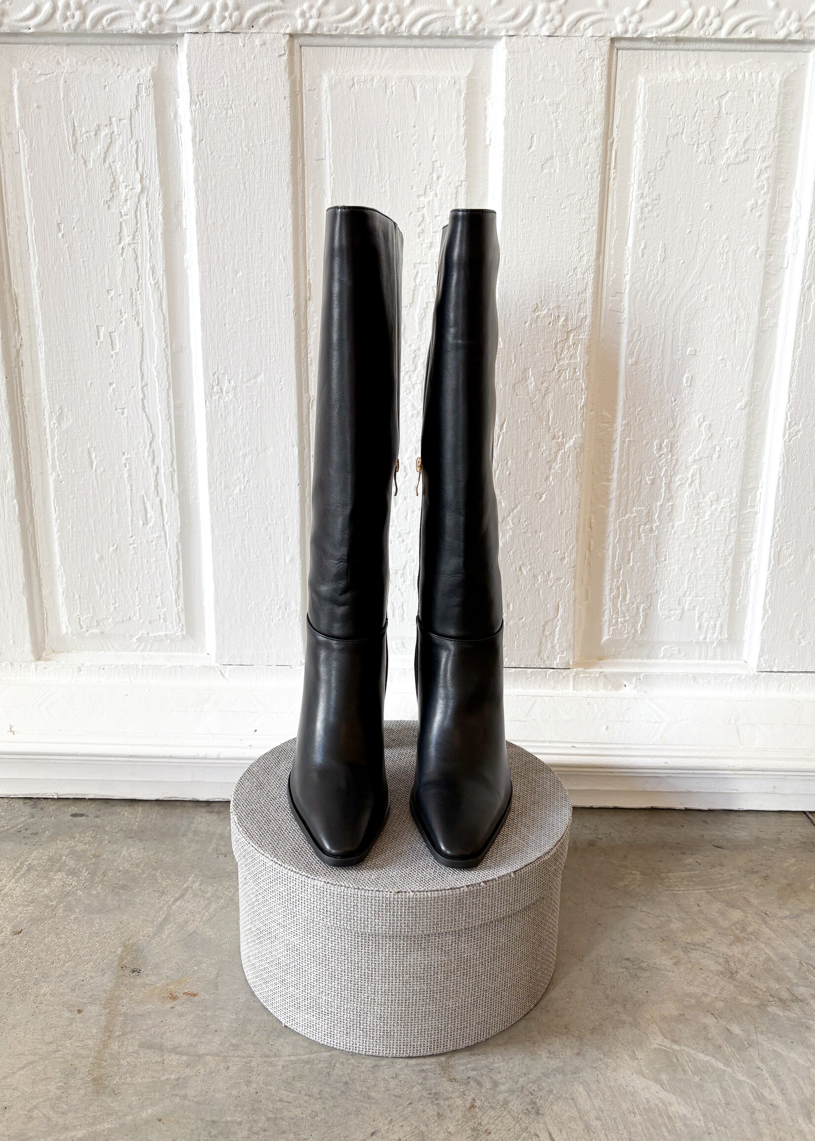Elitaire Boutique Britton Boot in Black