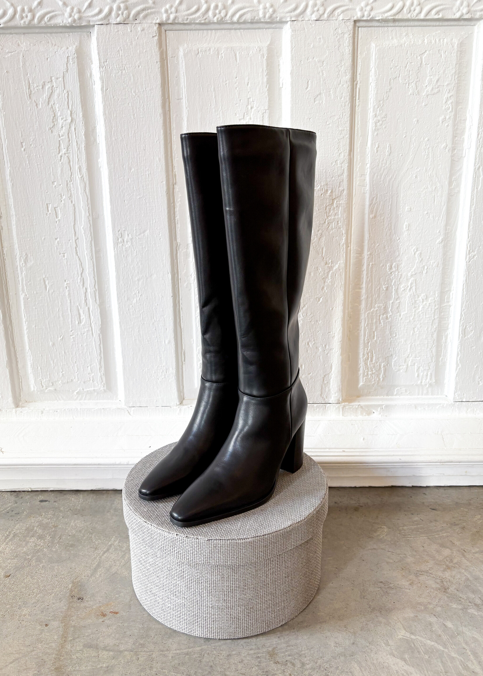 Elitaire Boutique Britton Boot in Black
