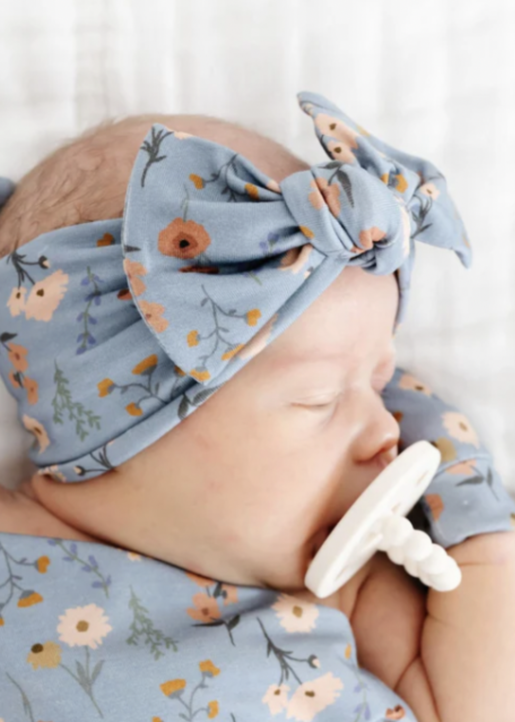 Elitaire Petite Scarlet Knot Headband