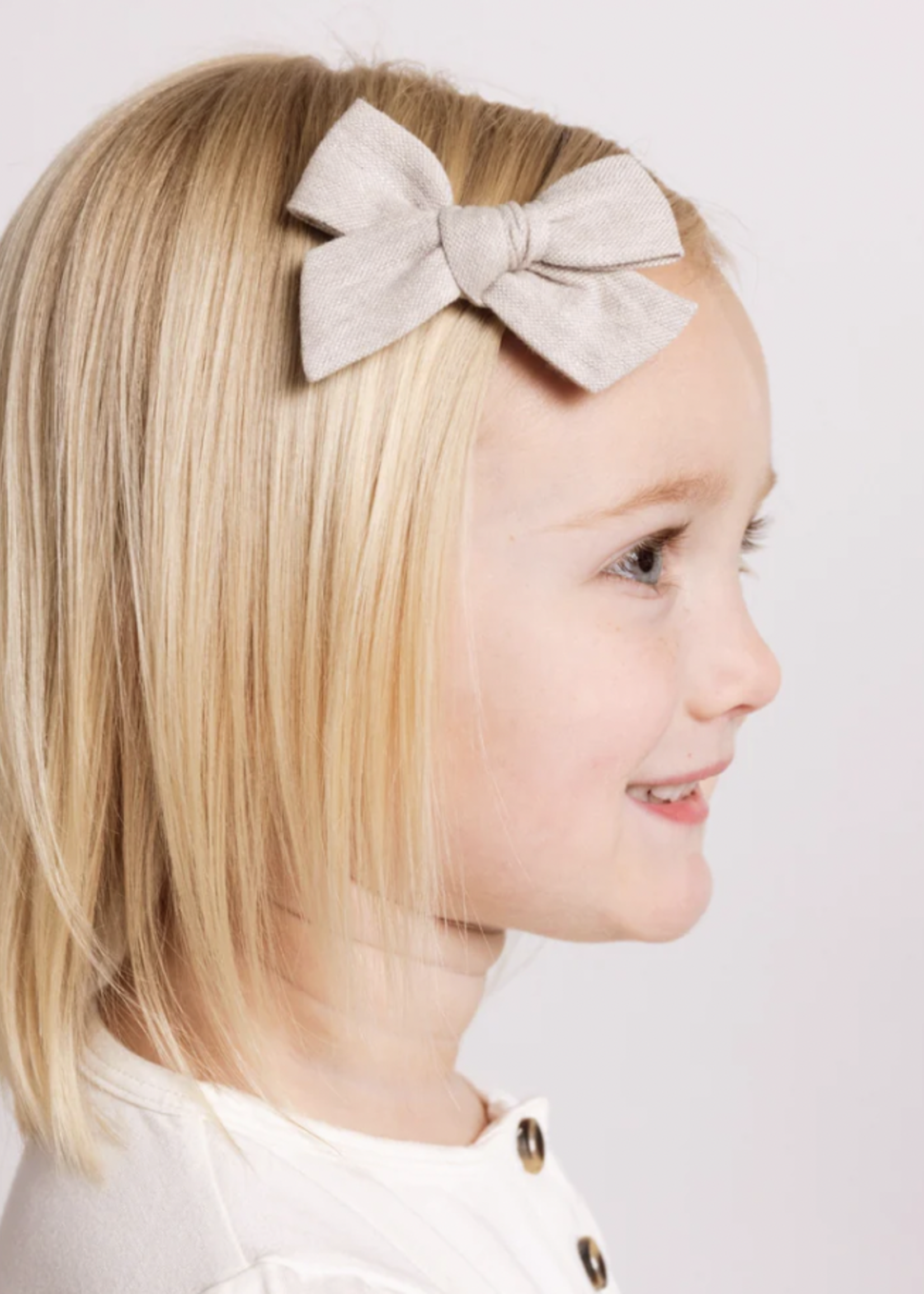 Elitaire Petite Linen Bow Hair Clip - Oatmeal