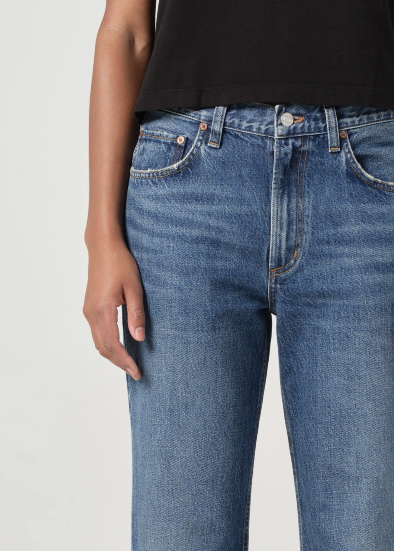 Elitaire Boutique Valen in Essence