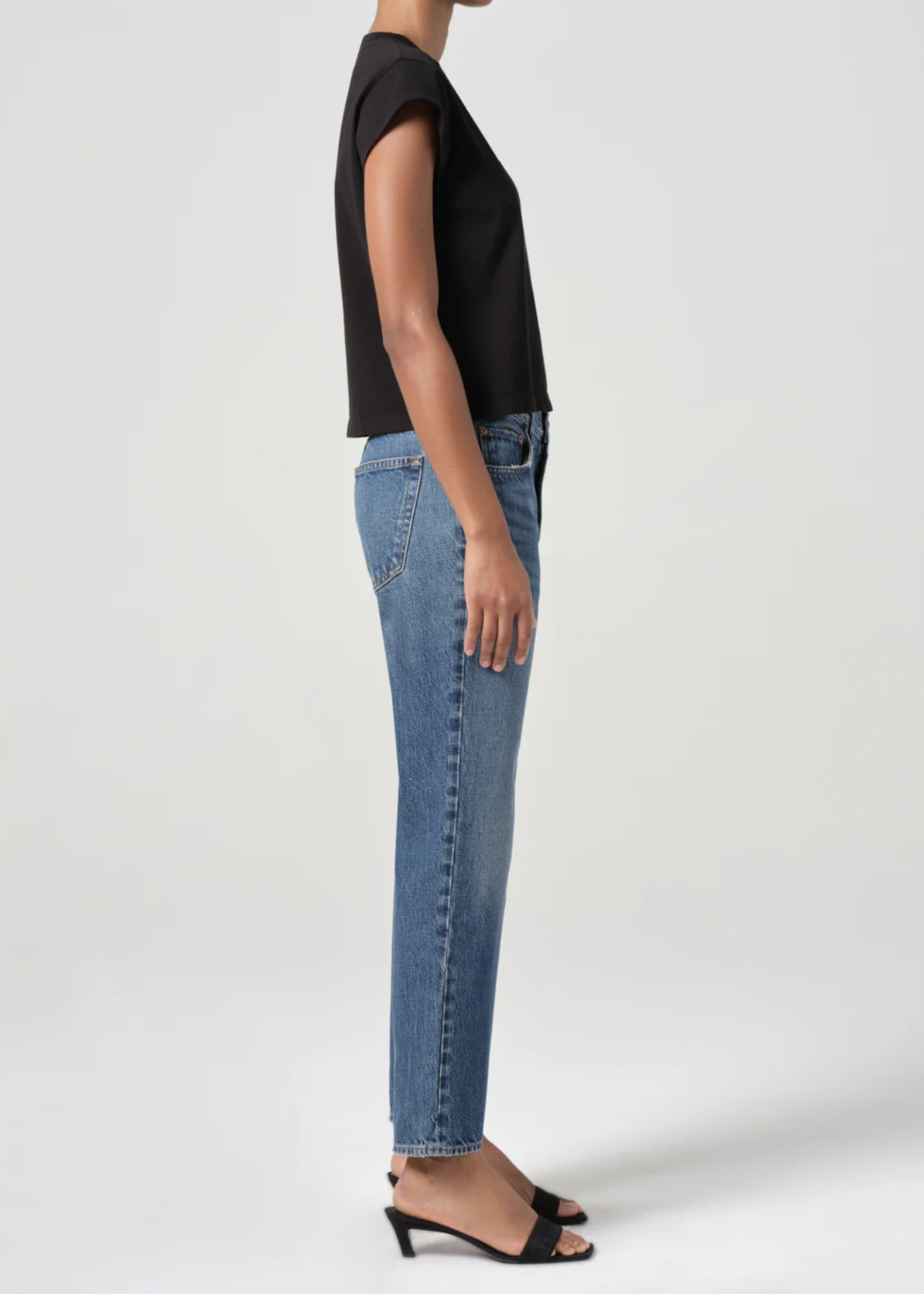 Elitaire Boutique Valen in Essence