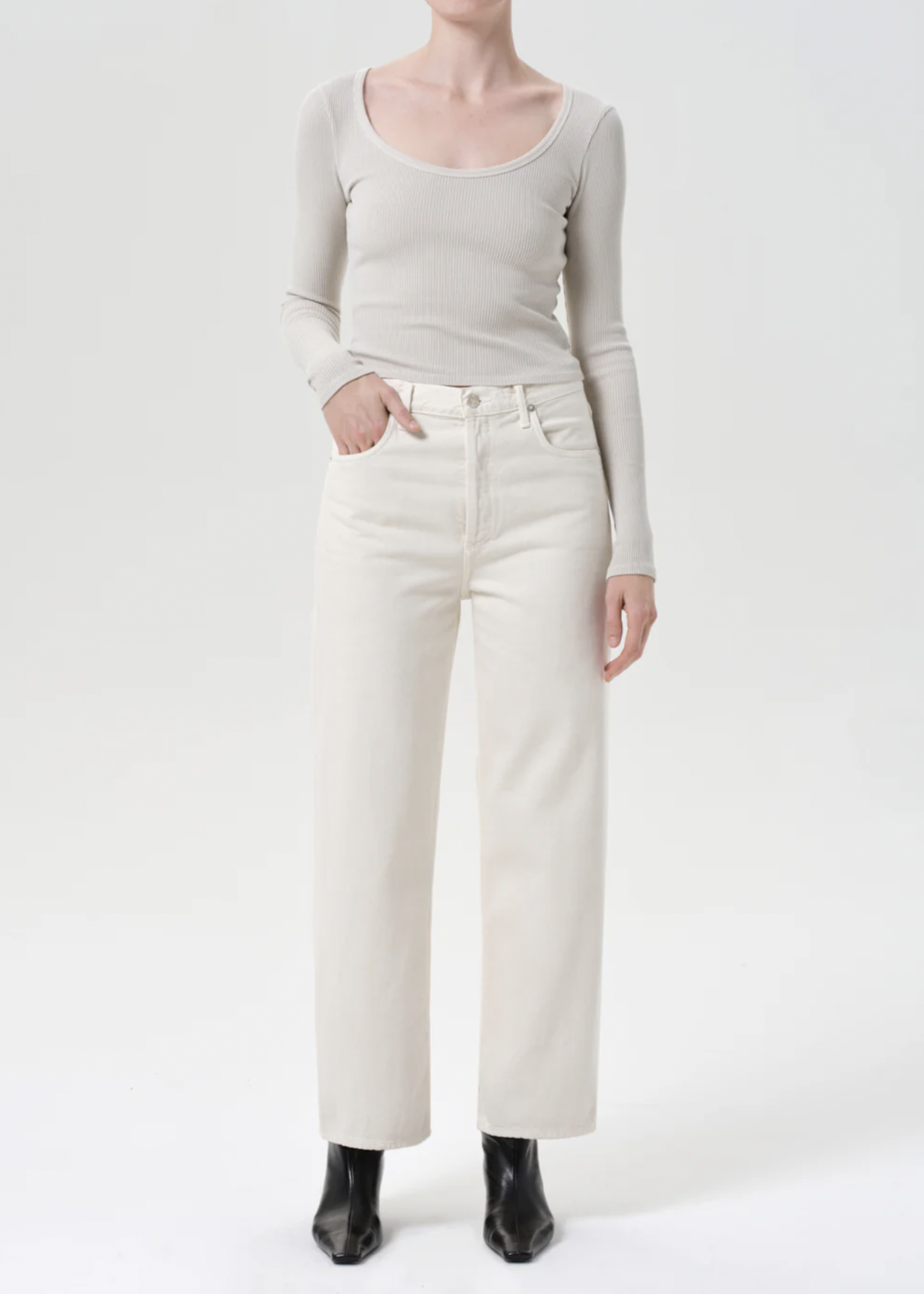 Elitaire Boutique Ren in Brown Rice