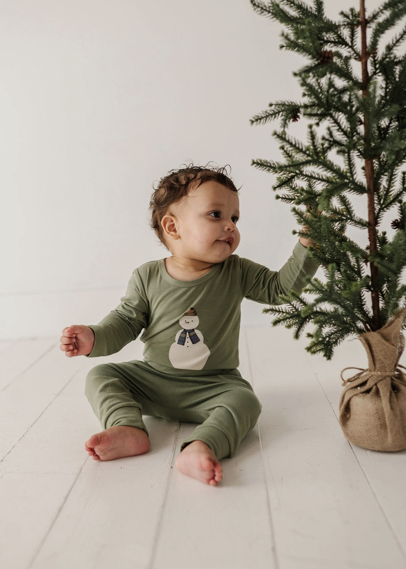 Elitaire Petite Snowman Long Sleeve Bodysuit