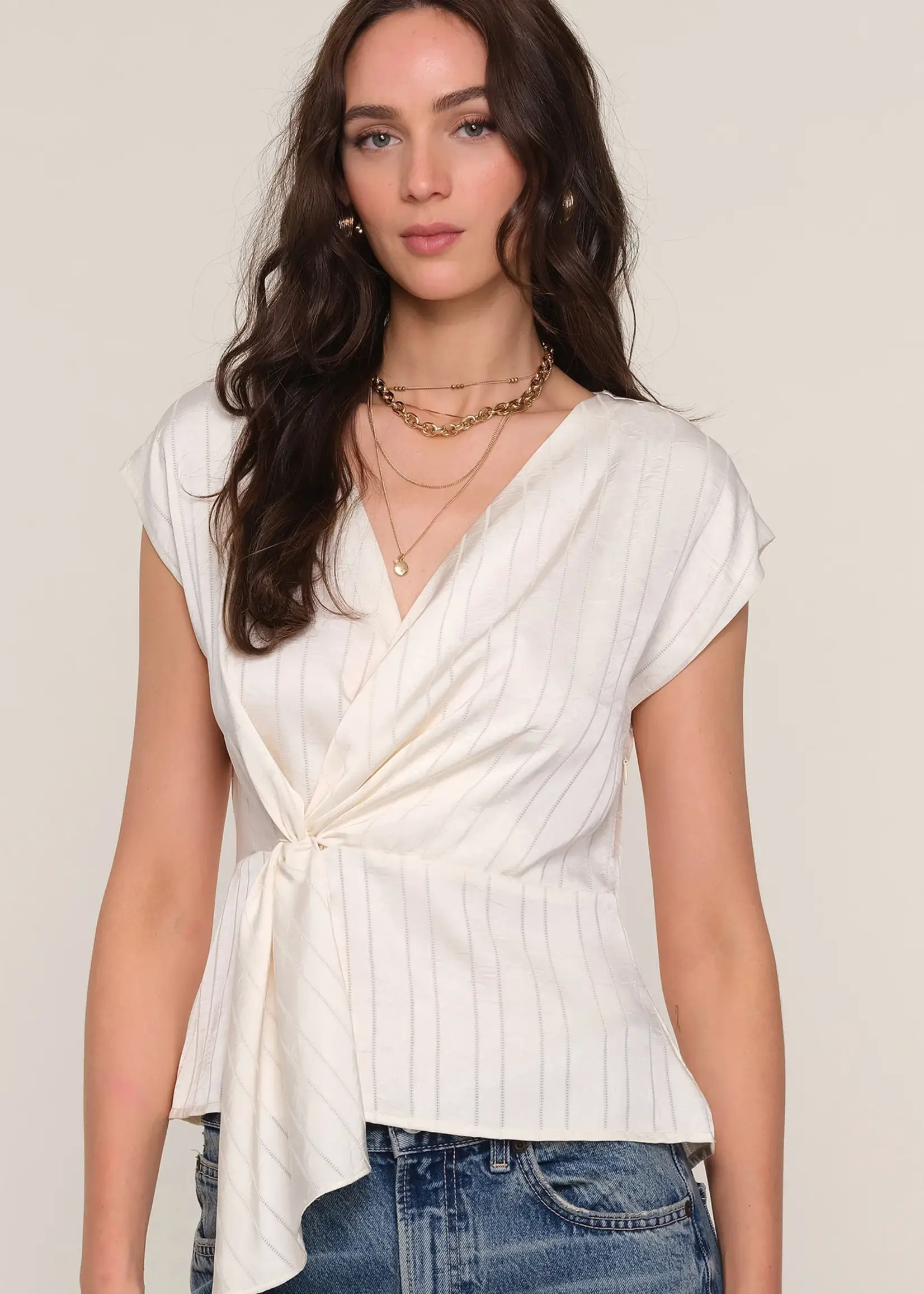 Elitaire Boutique Olive Top in Ivory