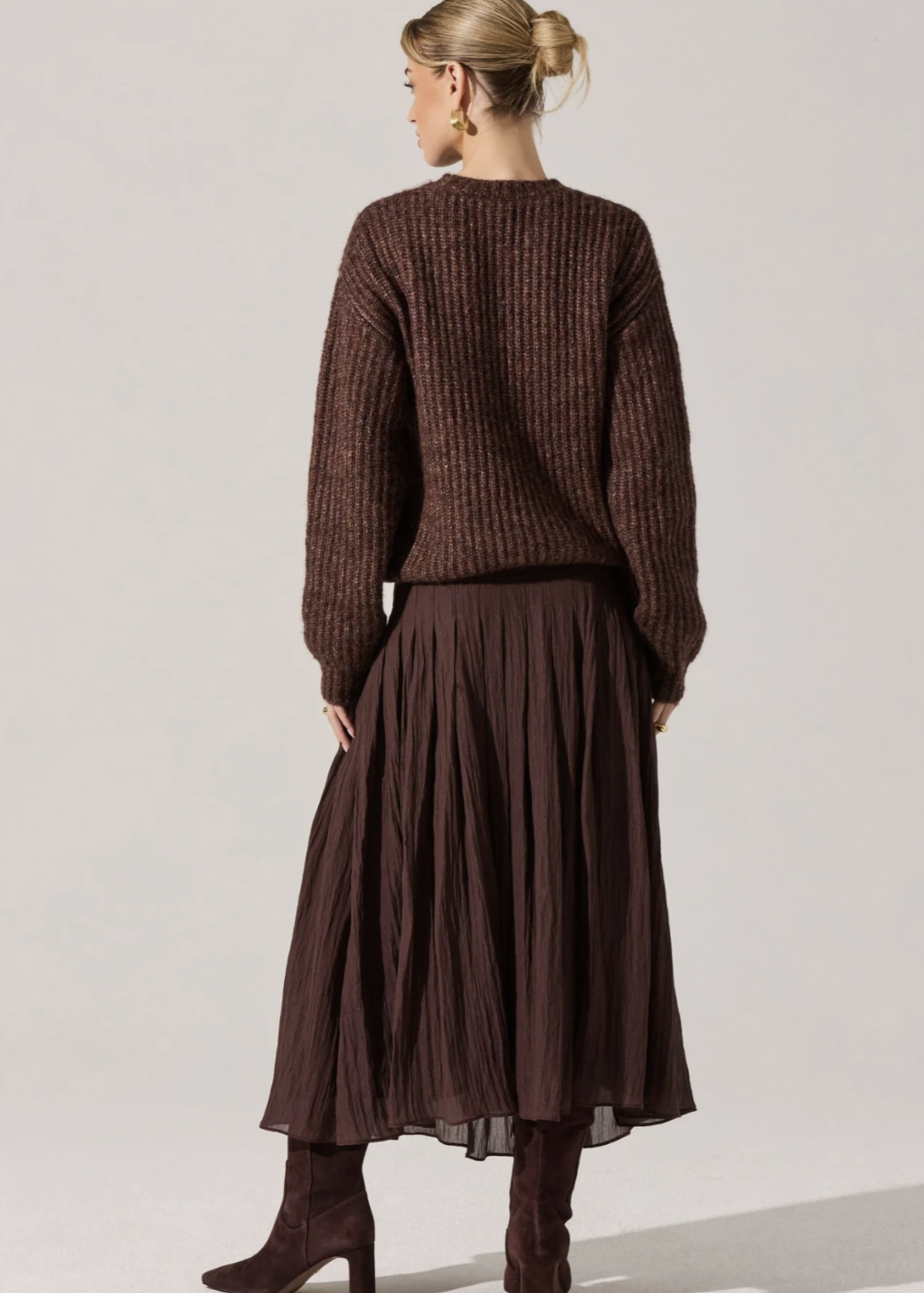 Elitaire Boutique Archer Sweater