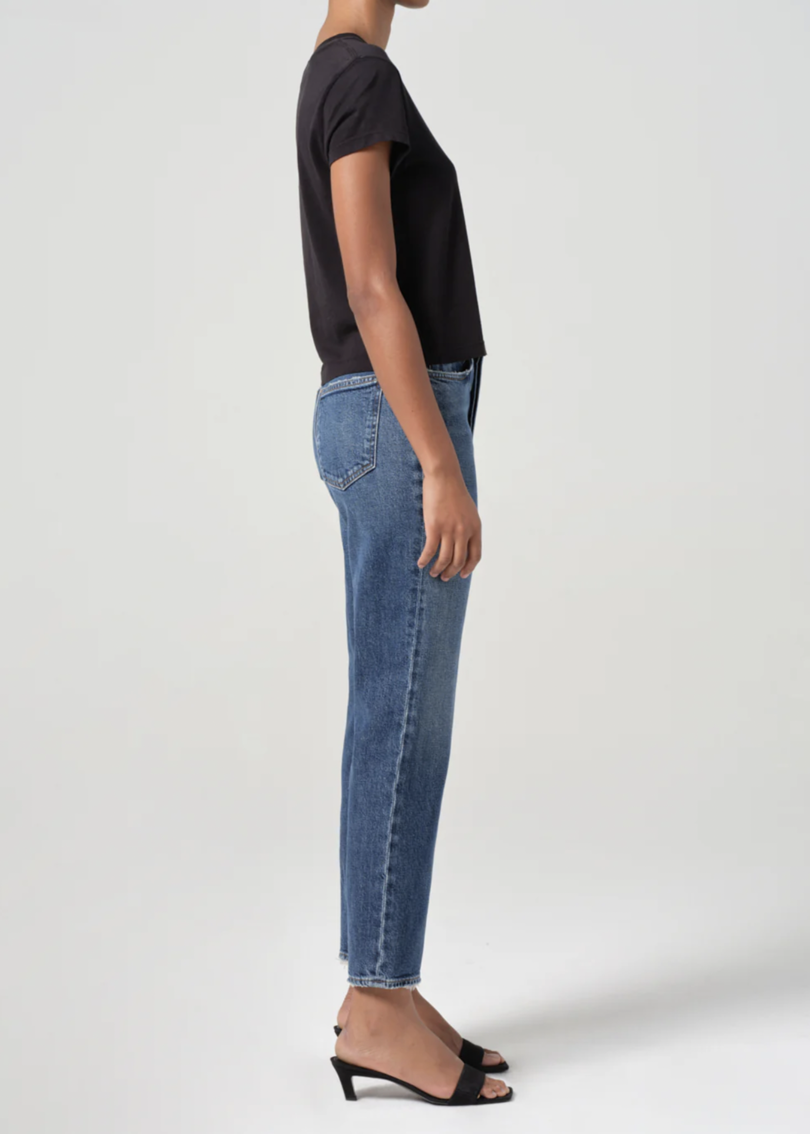 Elitaire Boutique 90's Pinch Waist Crop in Solace