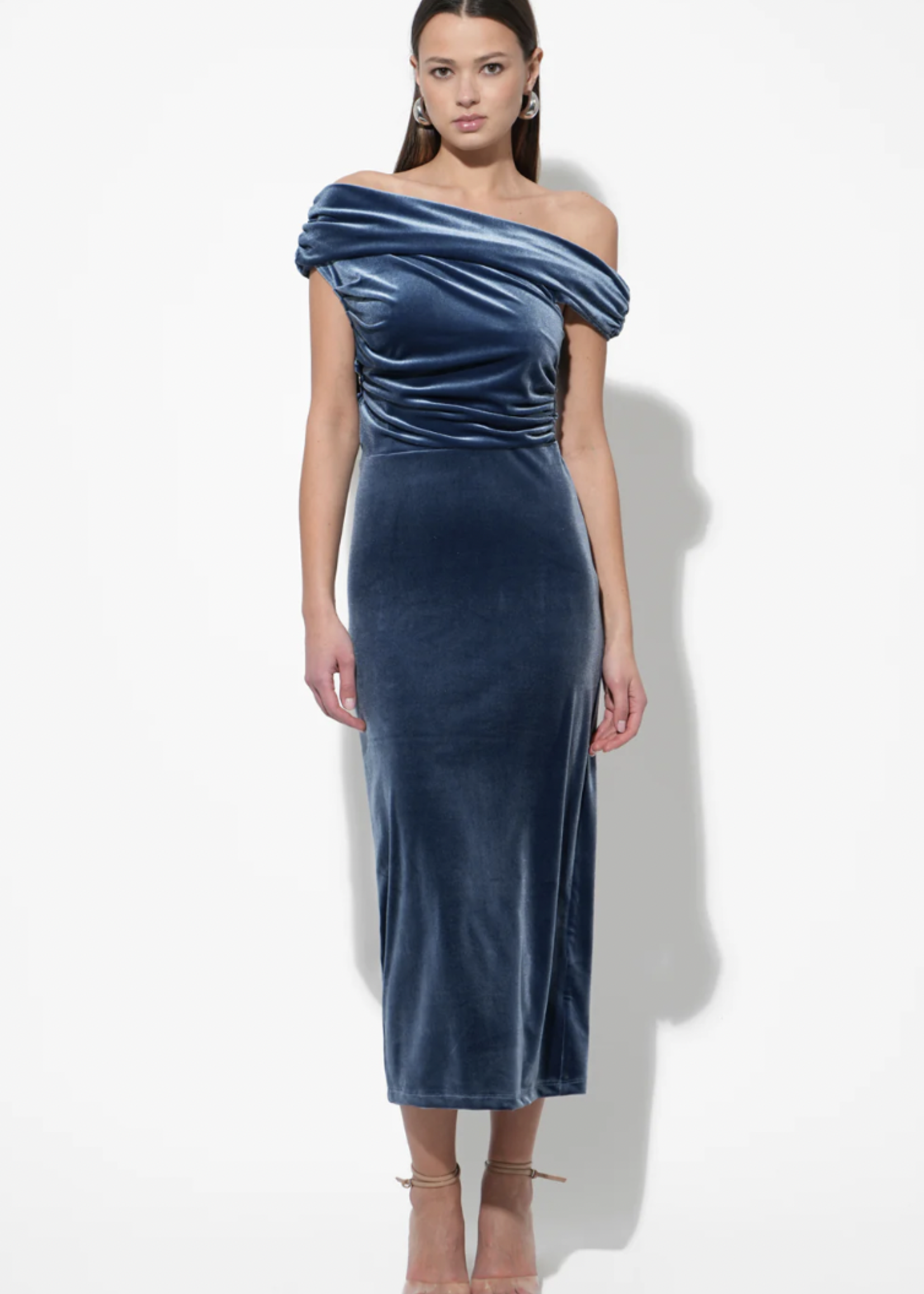 Elitaire Boutique Casette Velvet Midi Dress