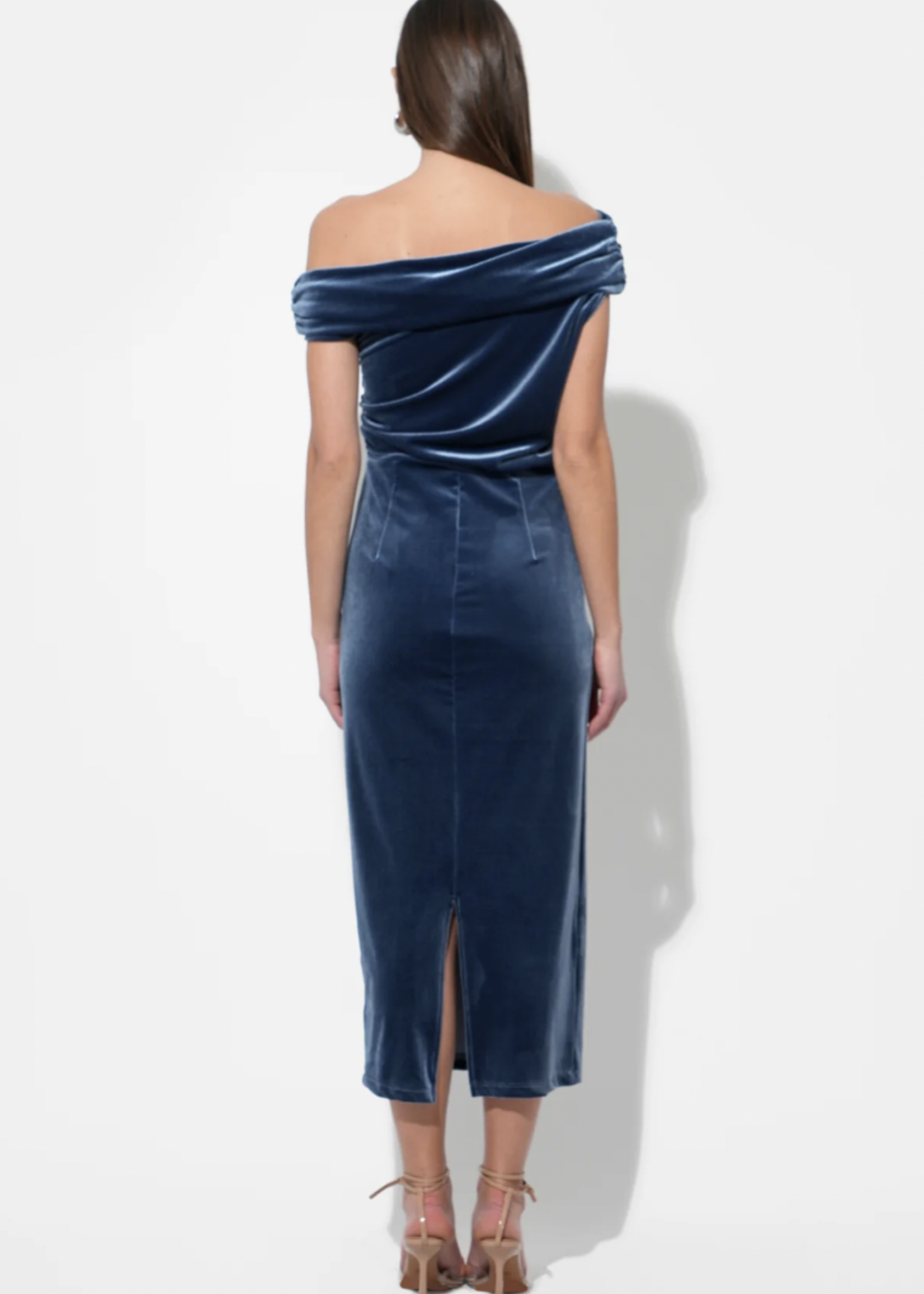 Elitaire Boutique Casette Velvet Midi Dress