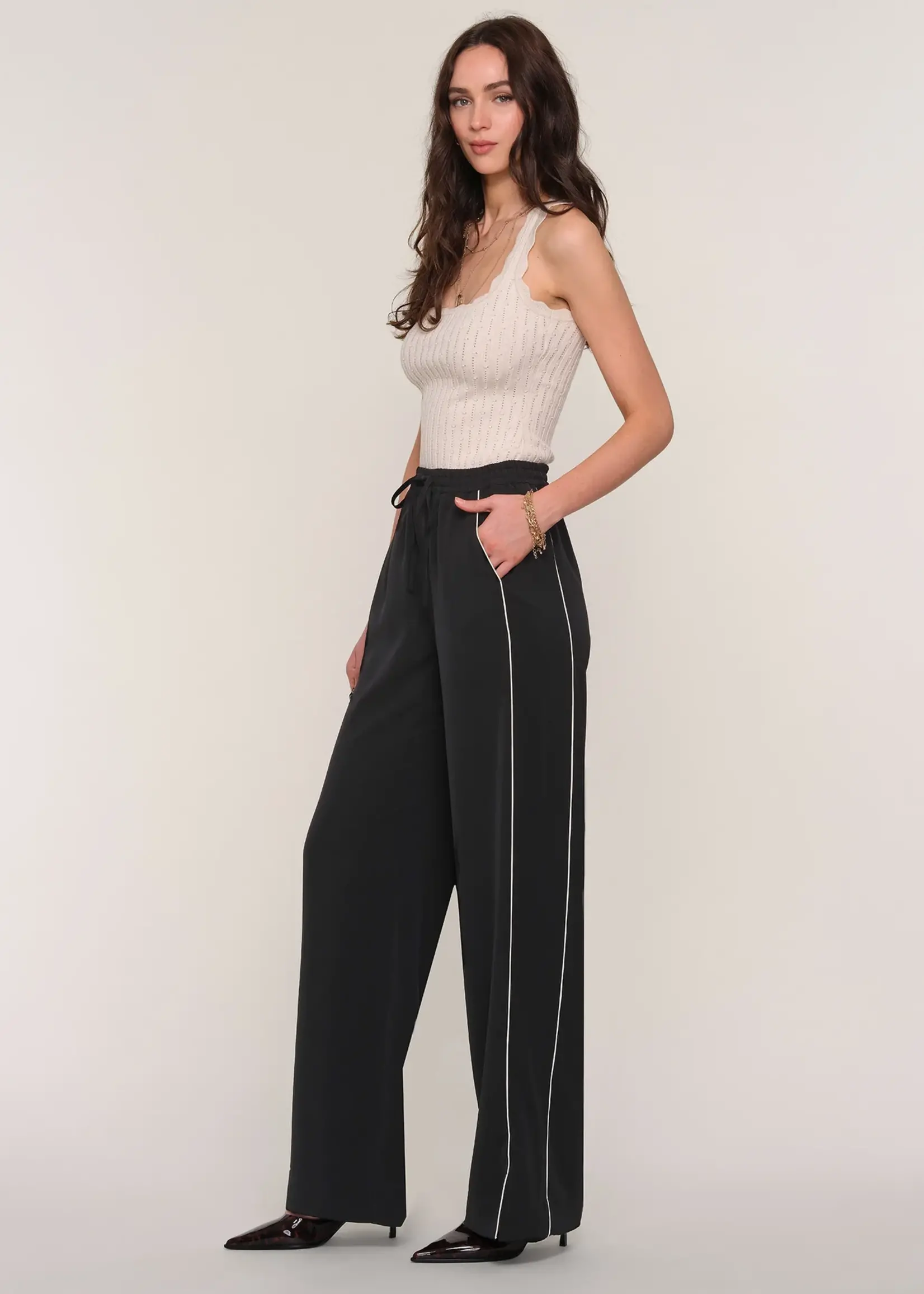 Elitaire Boutique Devine Pants