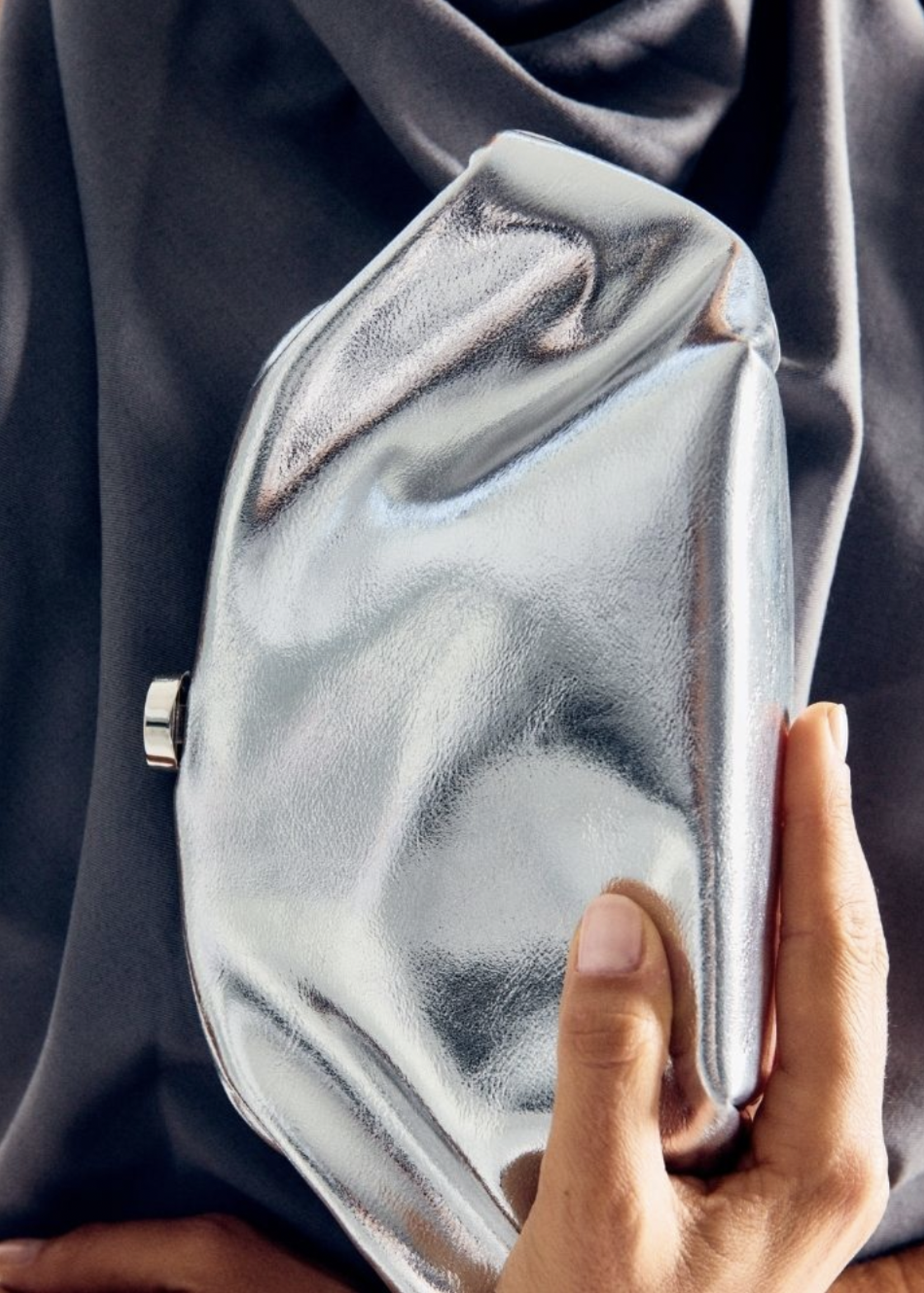 Elitaire Boutique Tally Clutch in Silver