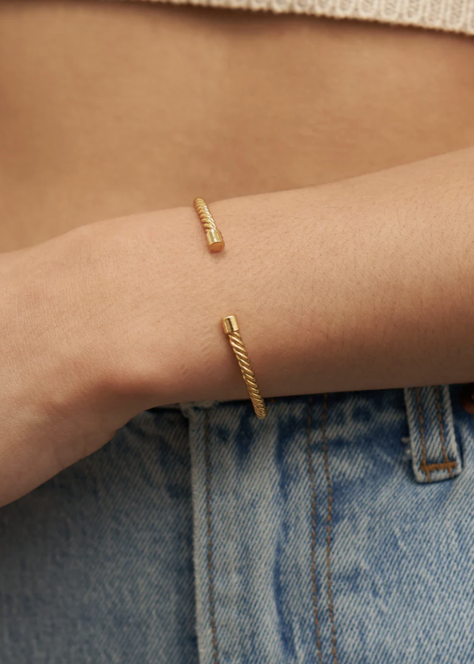 Elitaire Boutique Twisted Mini Bangle