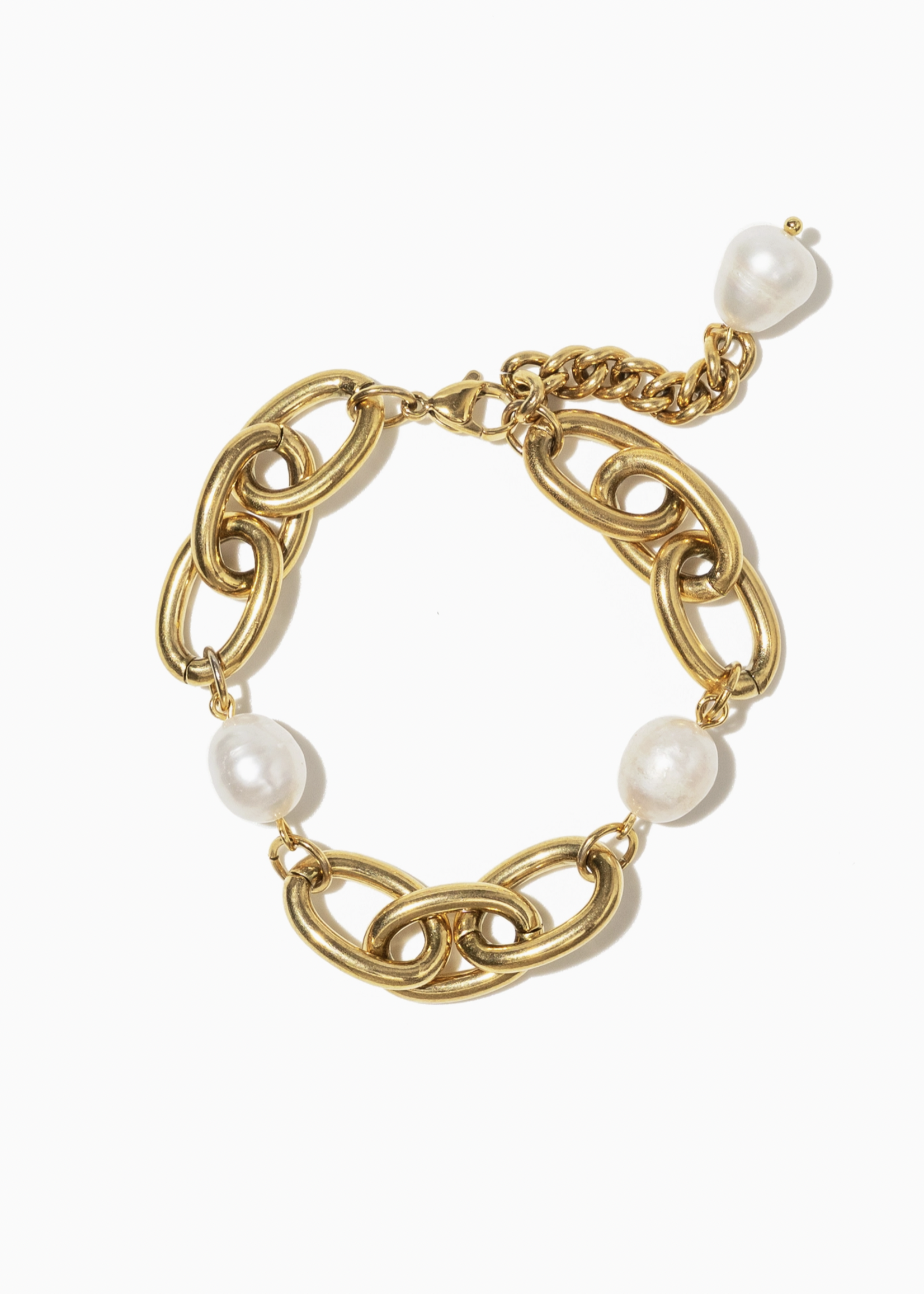 Elitaire Boutique Chunky Pearl Chain Bracelet - Gold