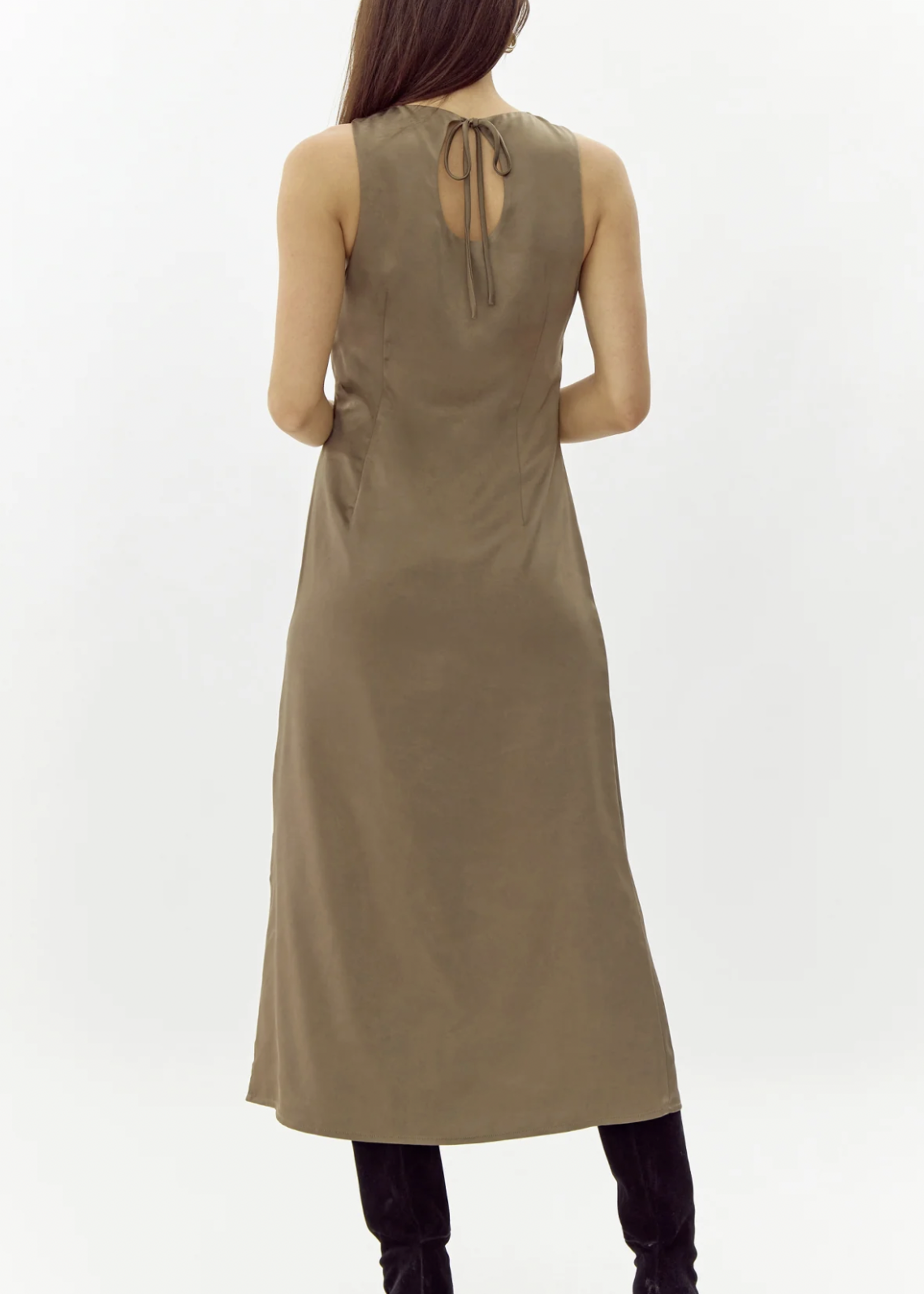 Elitaire Boutique Trina Satin Midi Dress