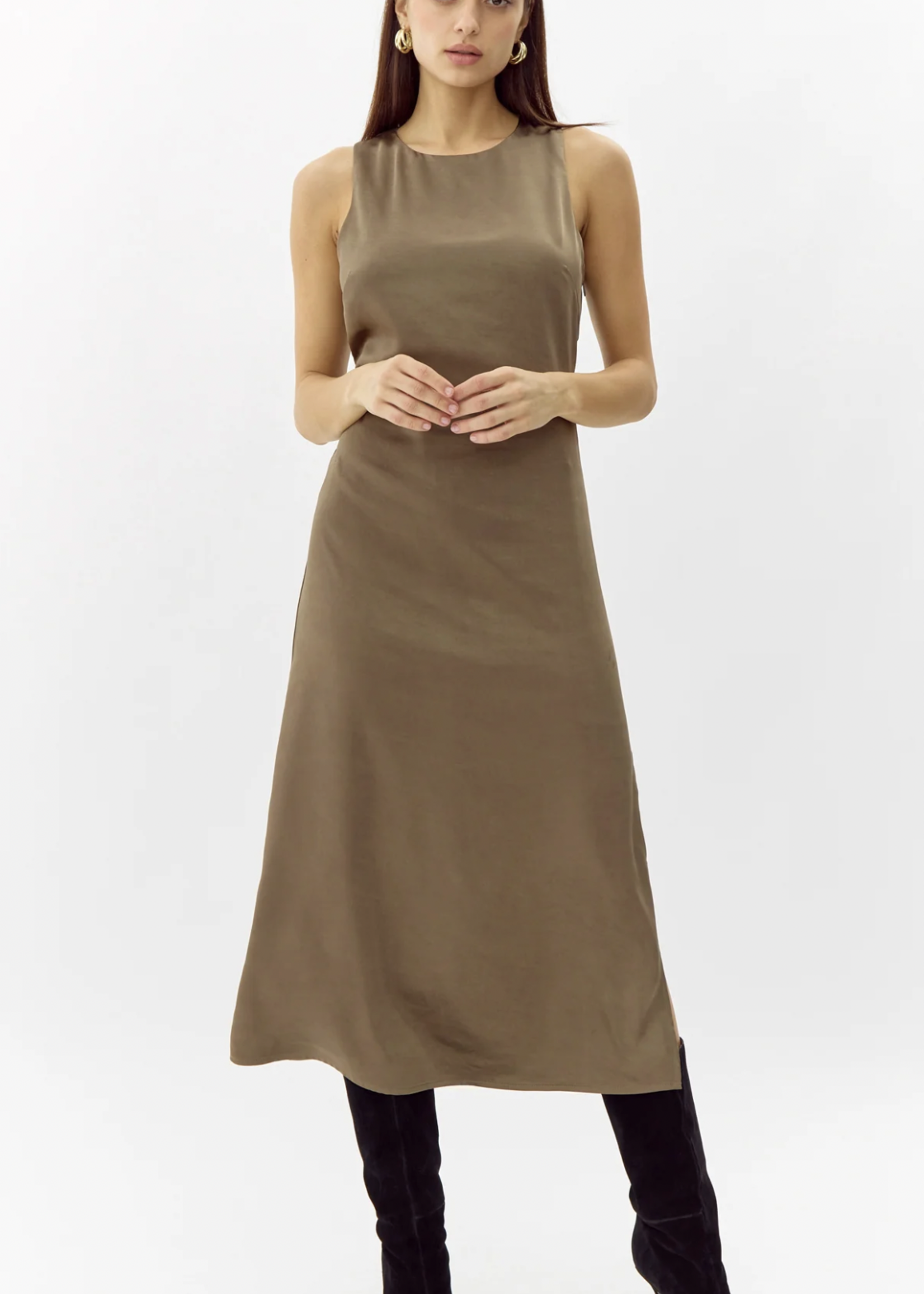 Elitaire Boutique Trina Satin Midi Dress