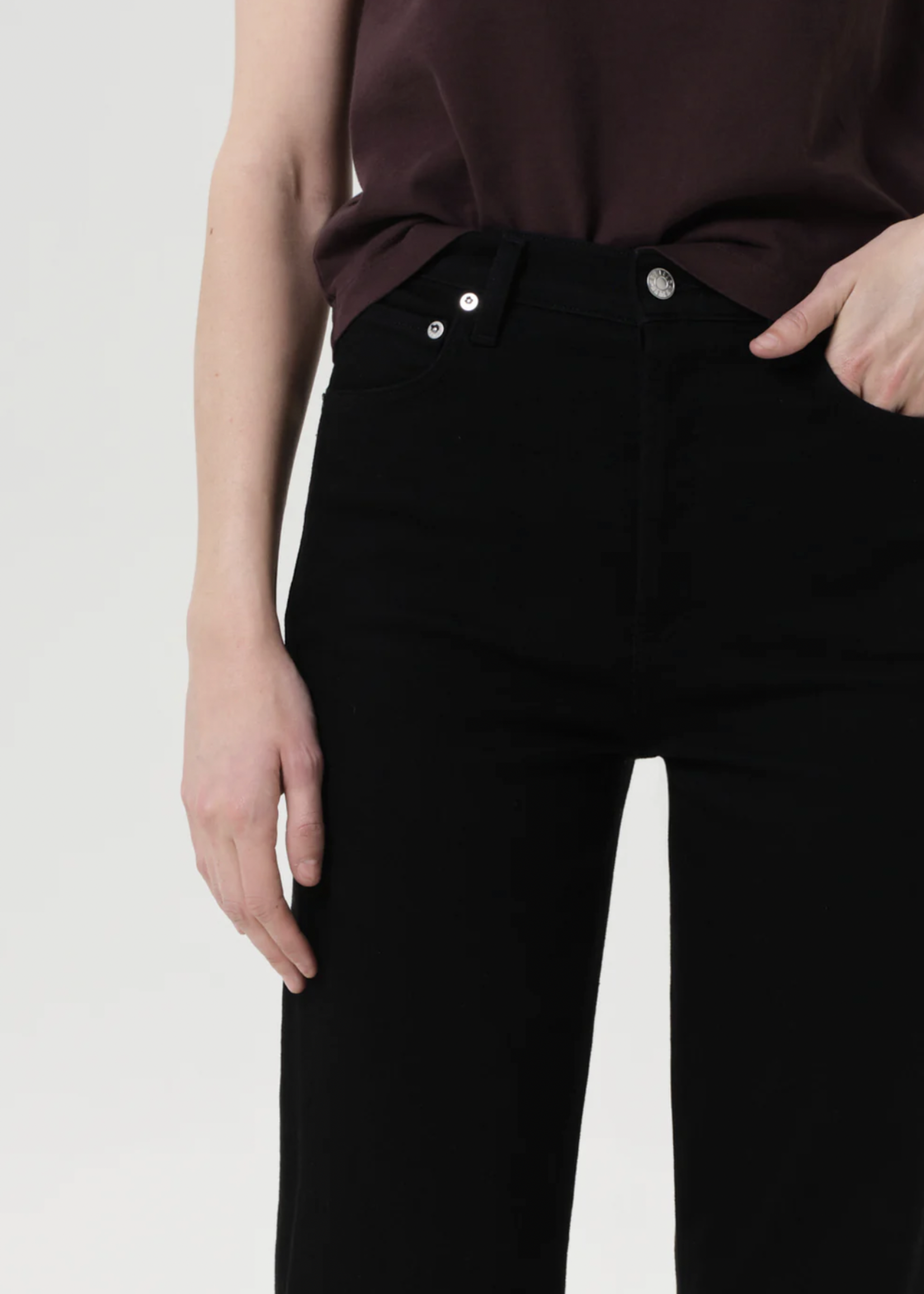 Elitaire Boutique 90's Pinch Waist Crop in Cover