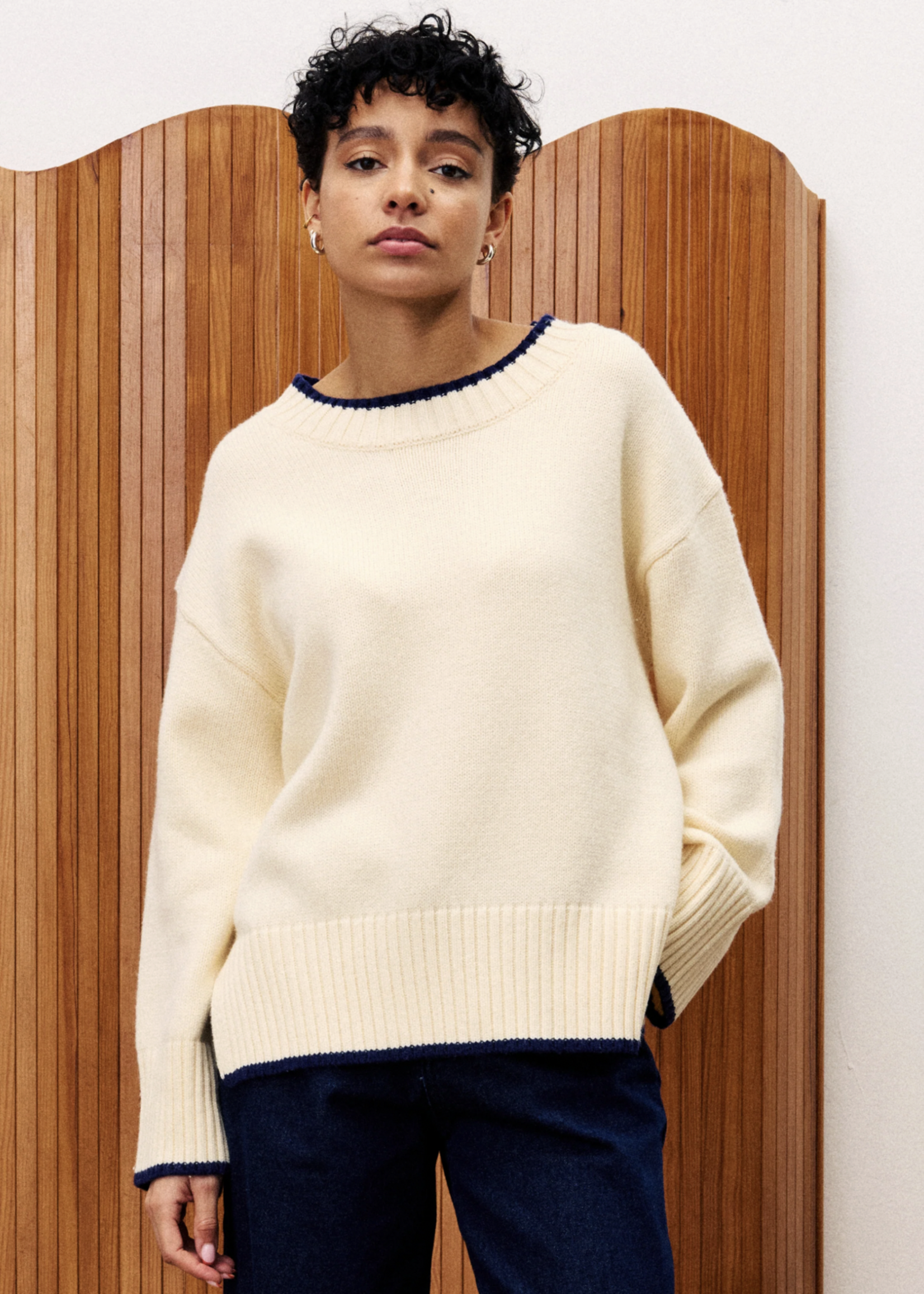 Elitaire Boutique Snowball Contrast Trim Sweater