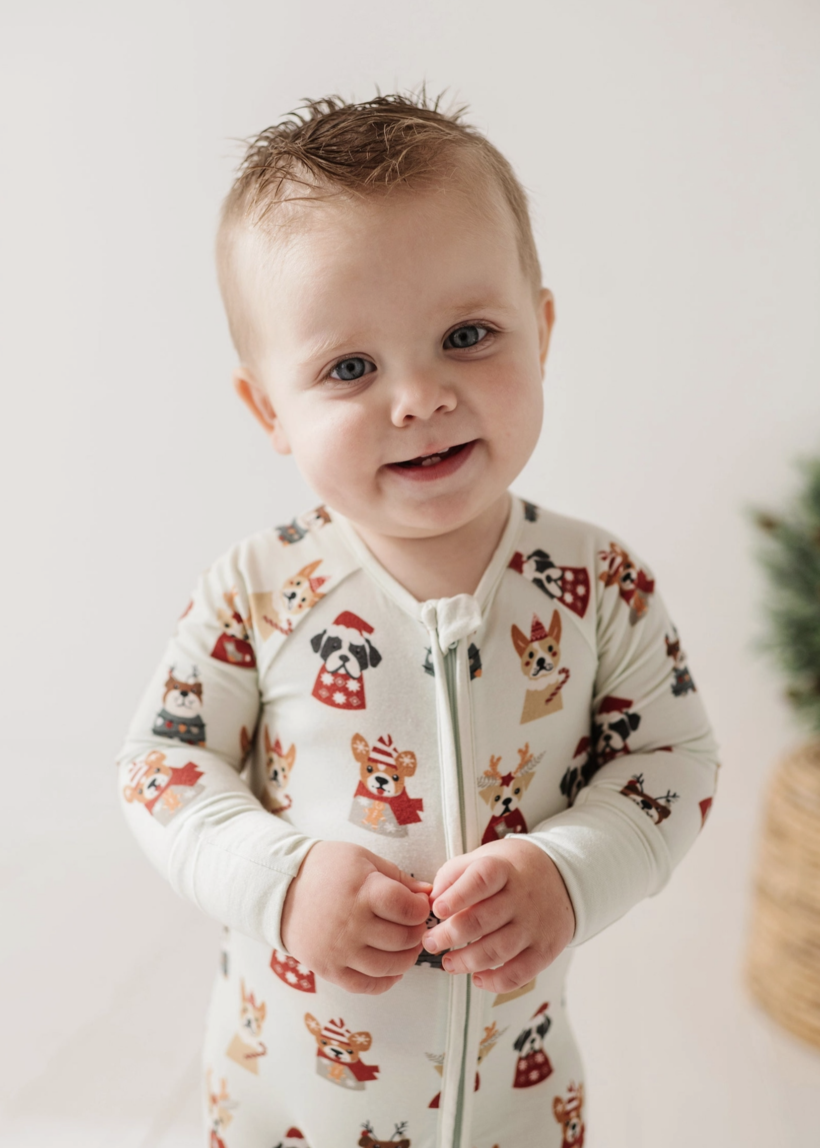 Elitaire Petite Christmas Dogs Zippered Sleeper