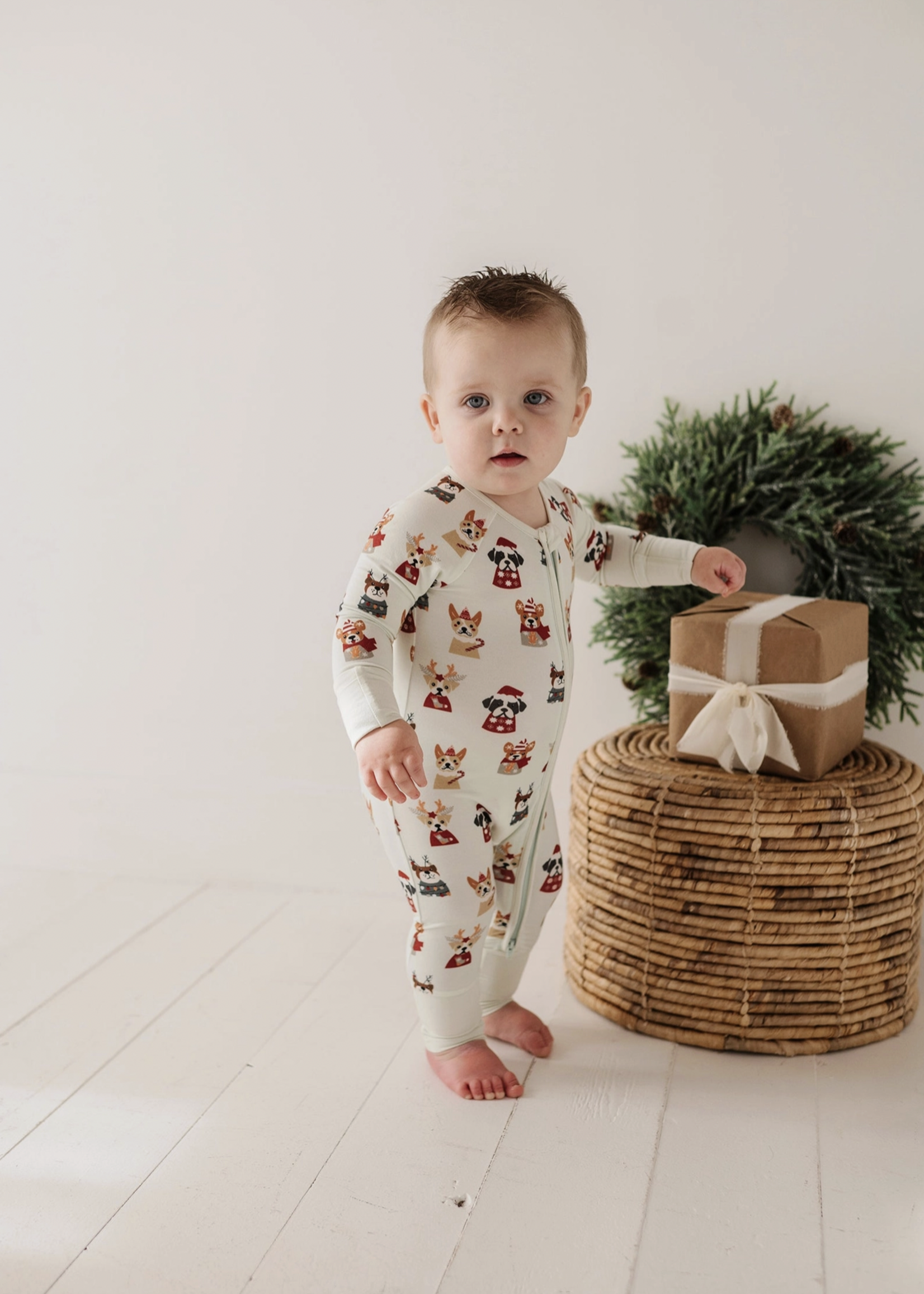 Elitaire Petite Christmas Dogs Zippered Sleeper