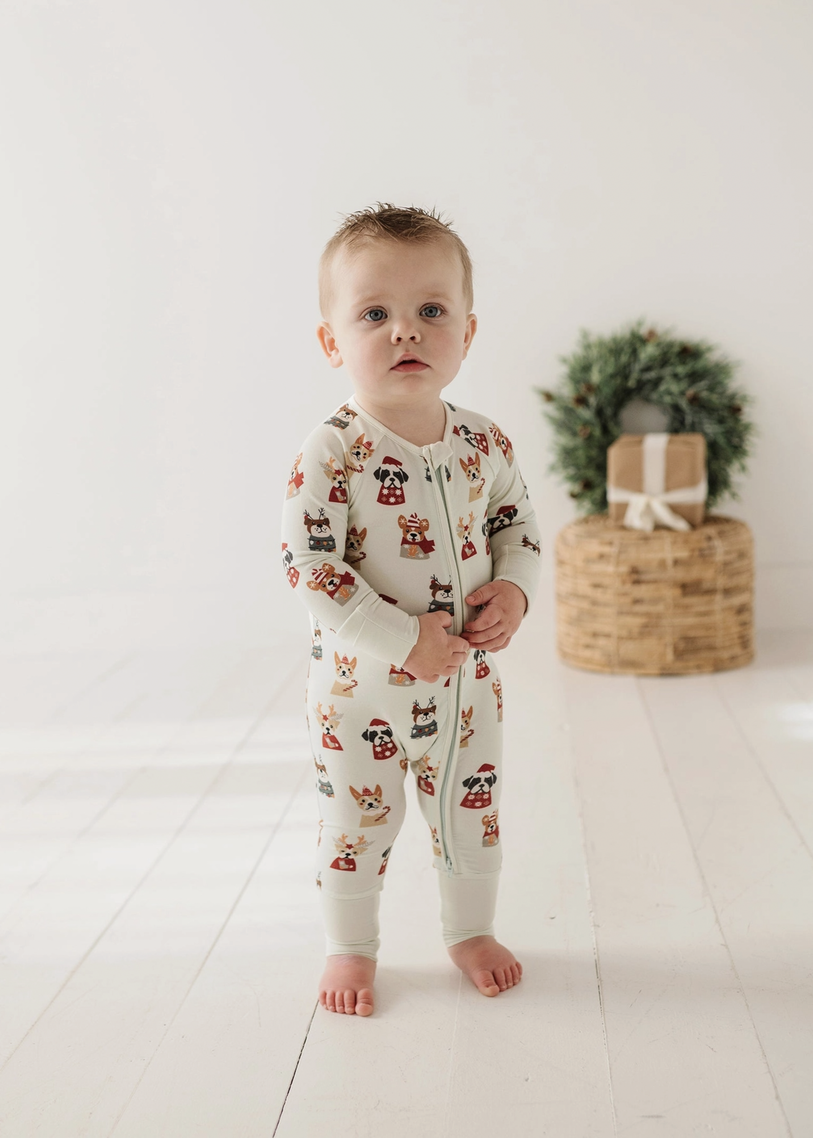 Elitaire Petite Christmas Dogs Zippered Sleeper