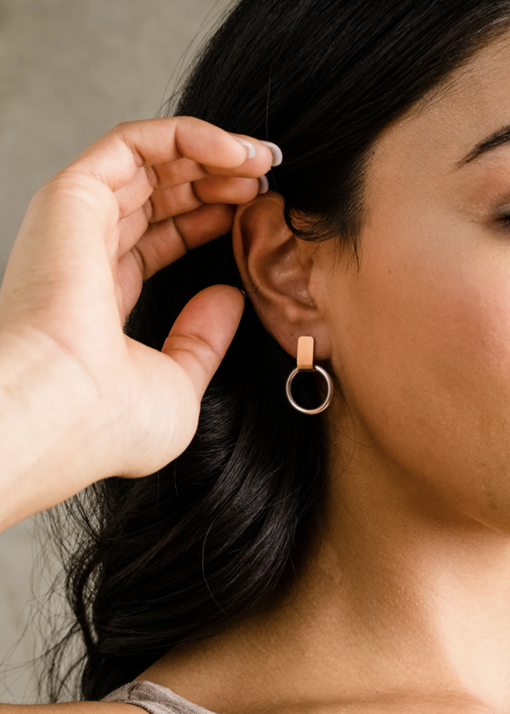 Elitaire Boutique Fonda Two Tone Earrings