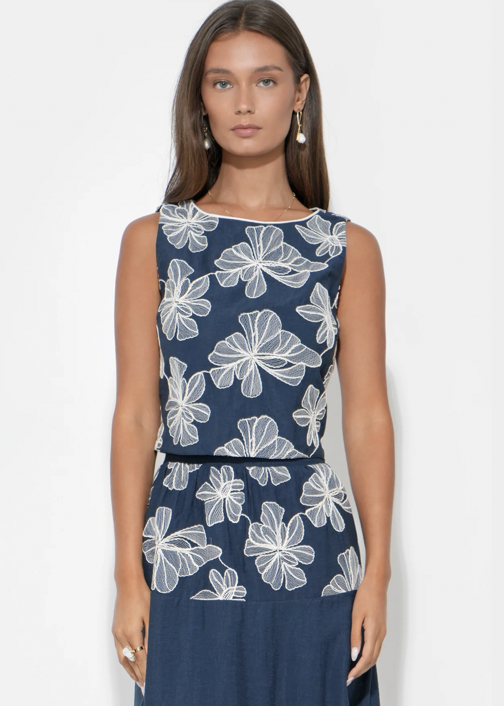 Elitaire Boutique Alani Embroidered Top