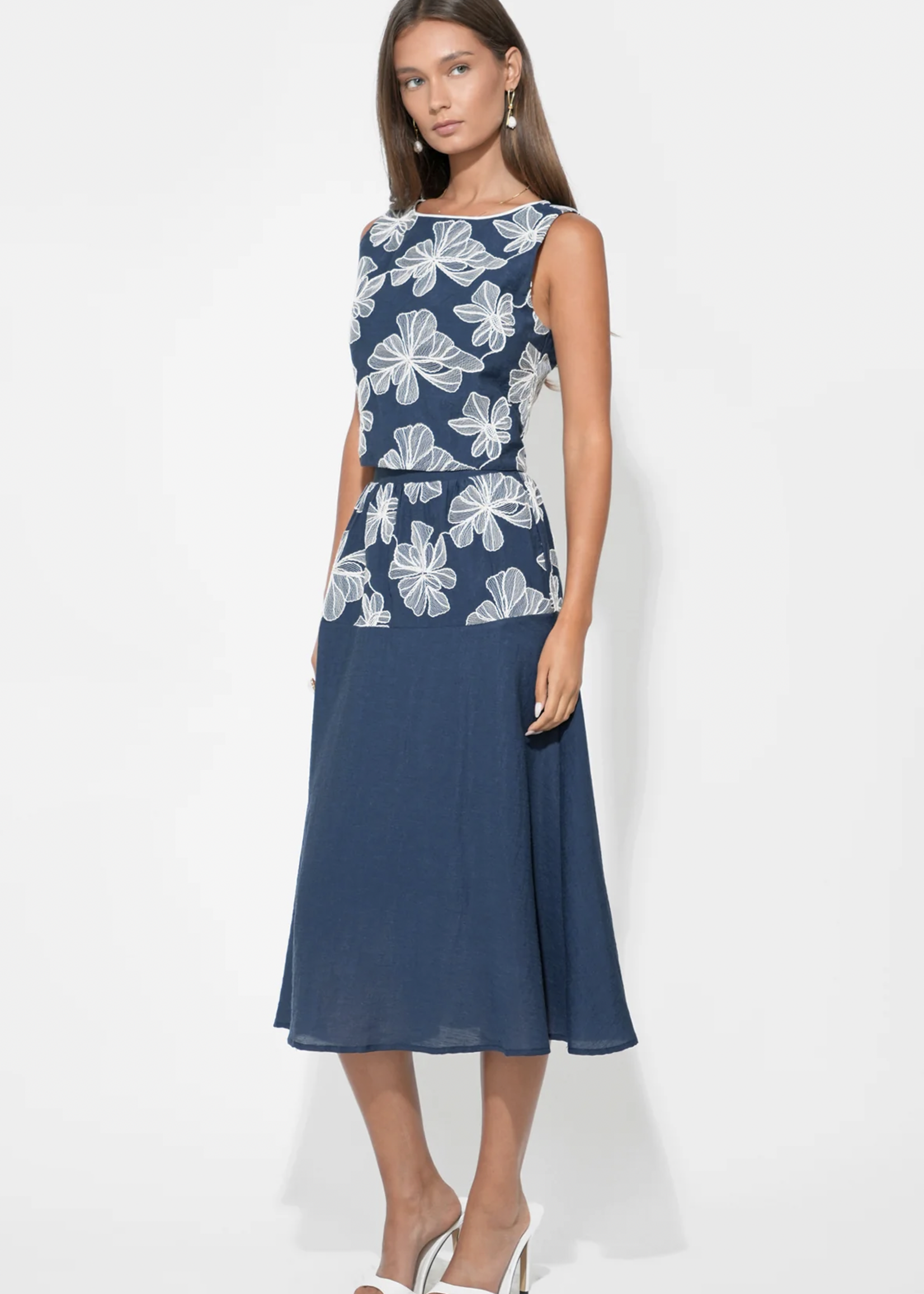 Elitaire Boutique Alani Embroidered Skirt