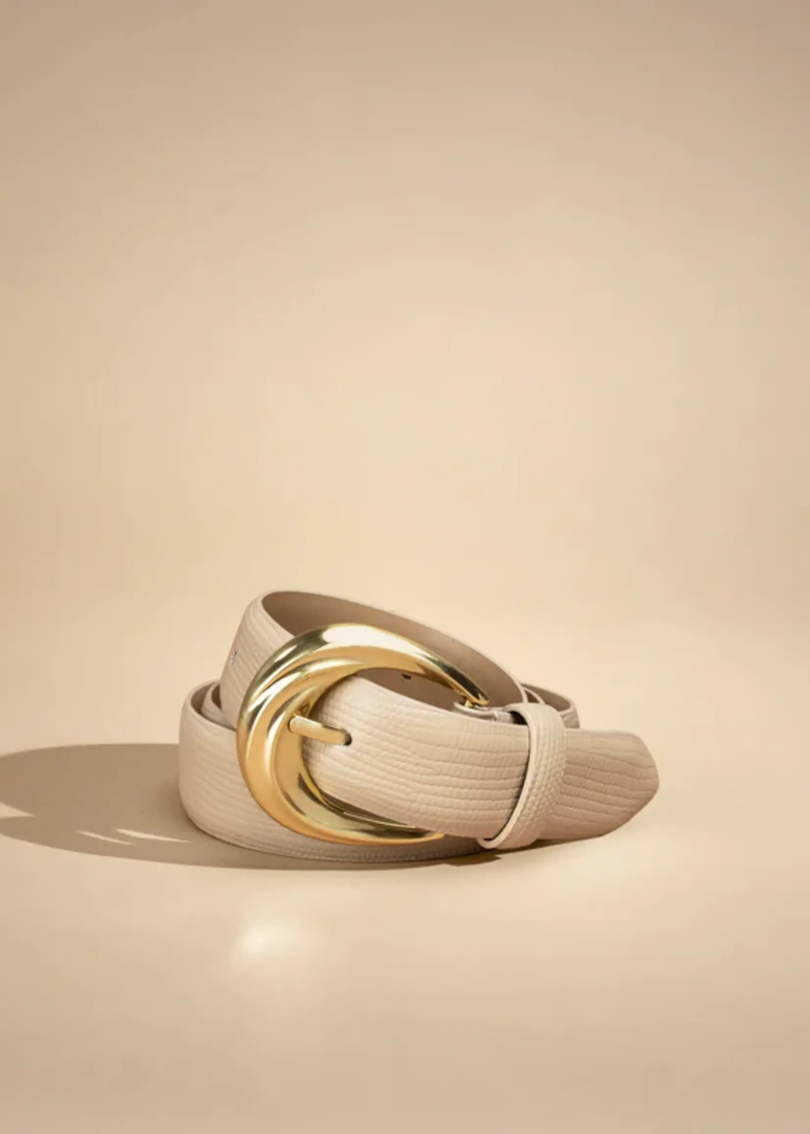 Elitaire Boutique The Antica Belt in Almond Lizard