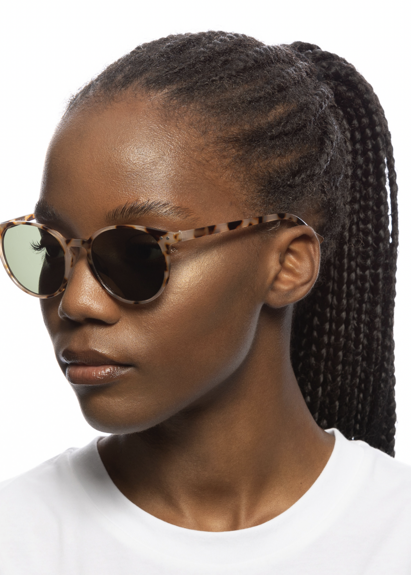 Elitaire Boutique Classic Round in Mineral Tort