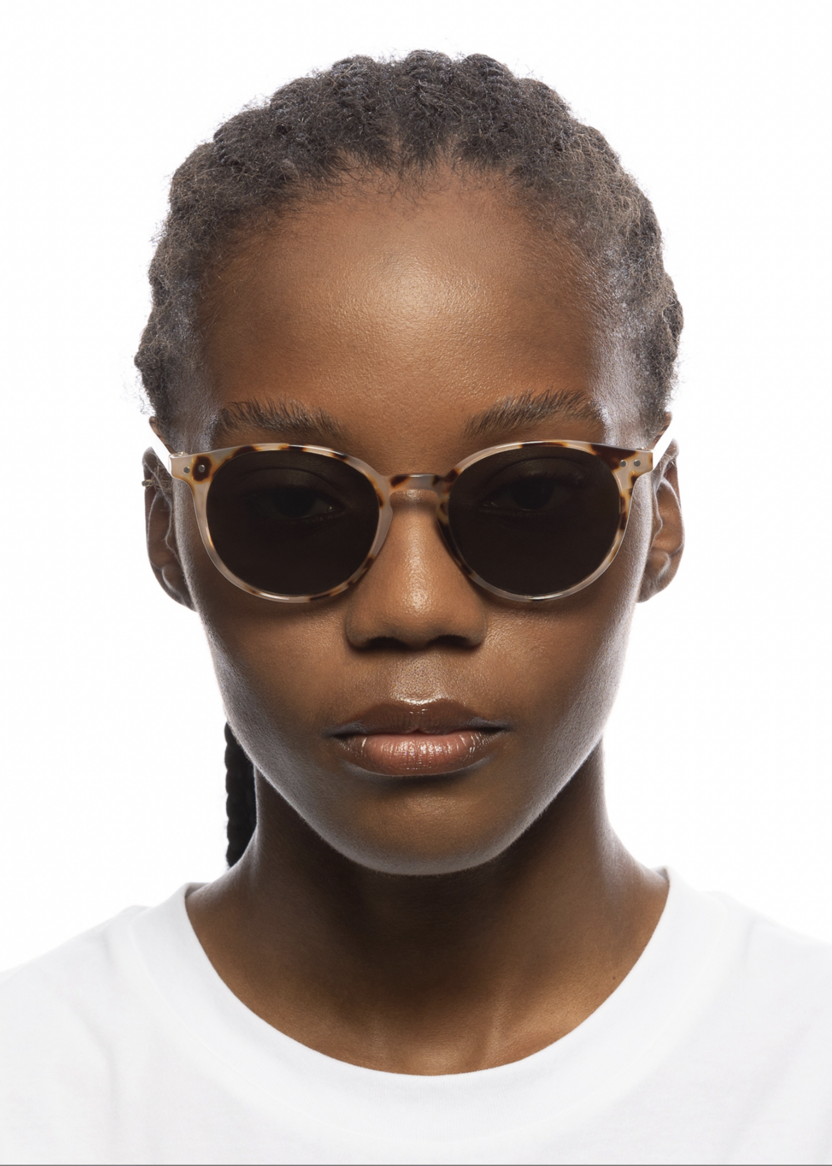 Elitaire Boutique Classic Round in Mineral Tort