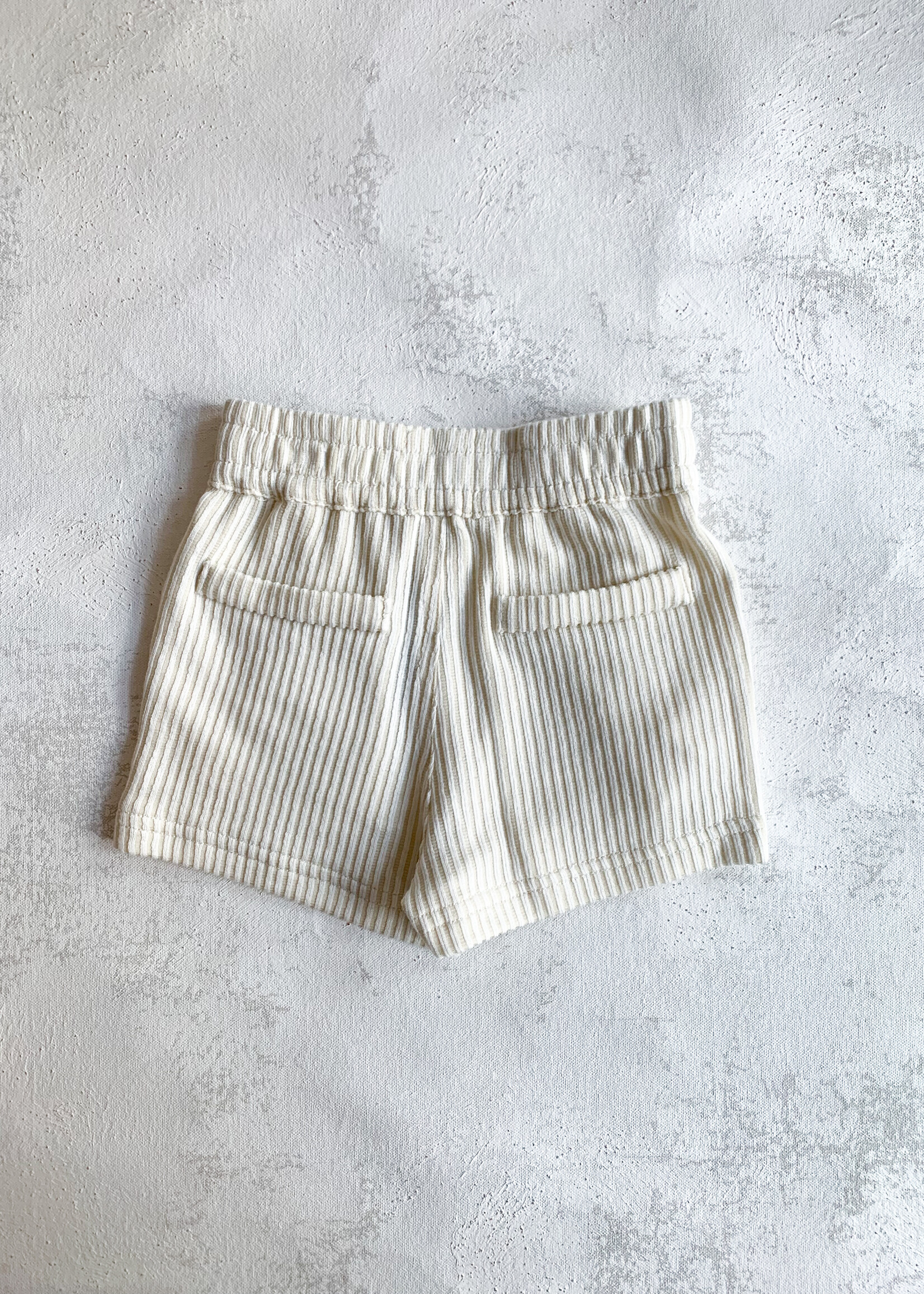 Elitaire Petite Splish Shorts in Cream Seersucker