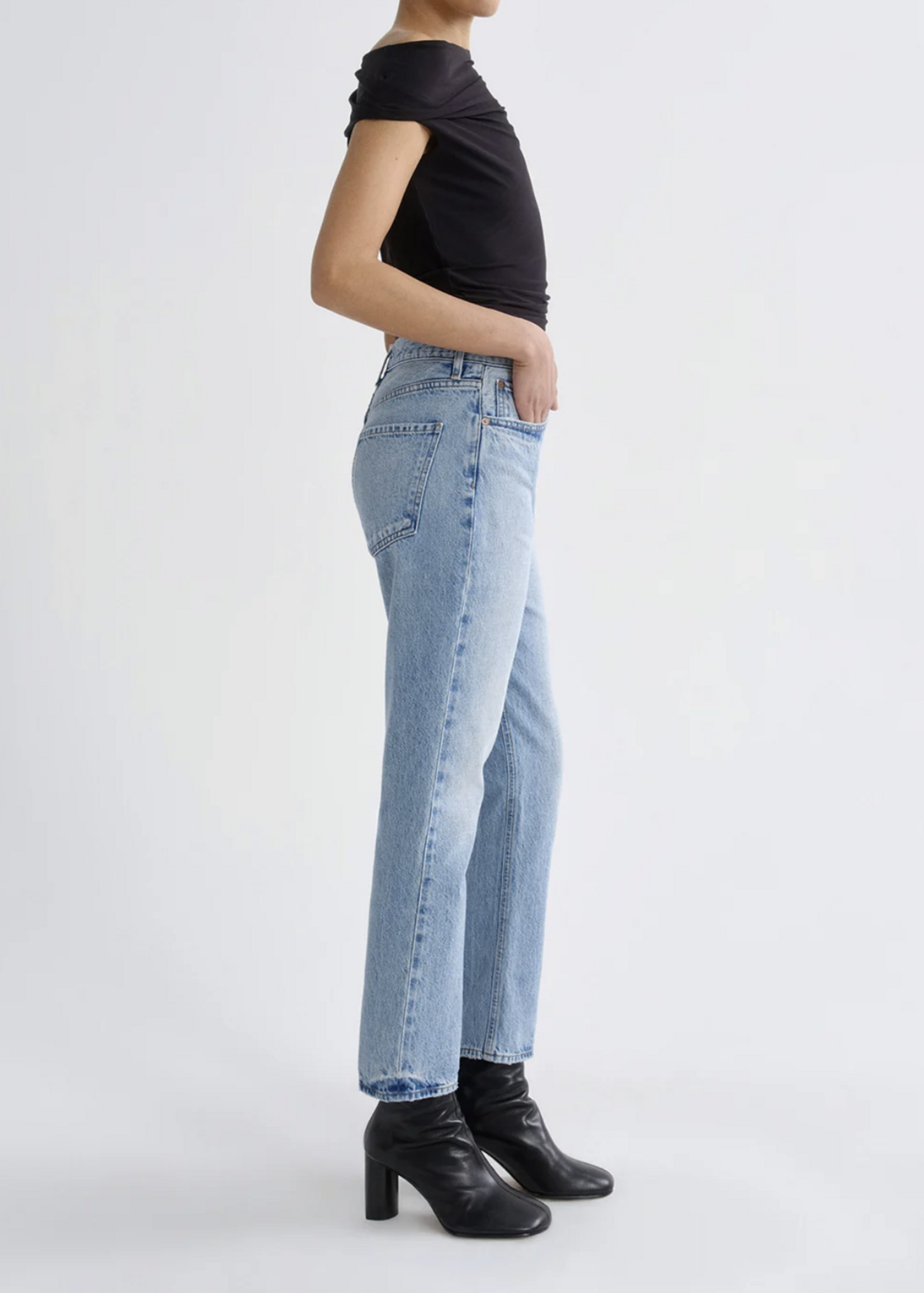 Elitaire Boutique Riley Crop in Stream